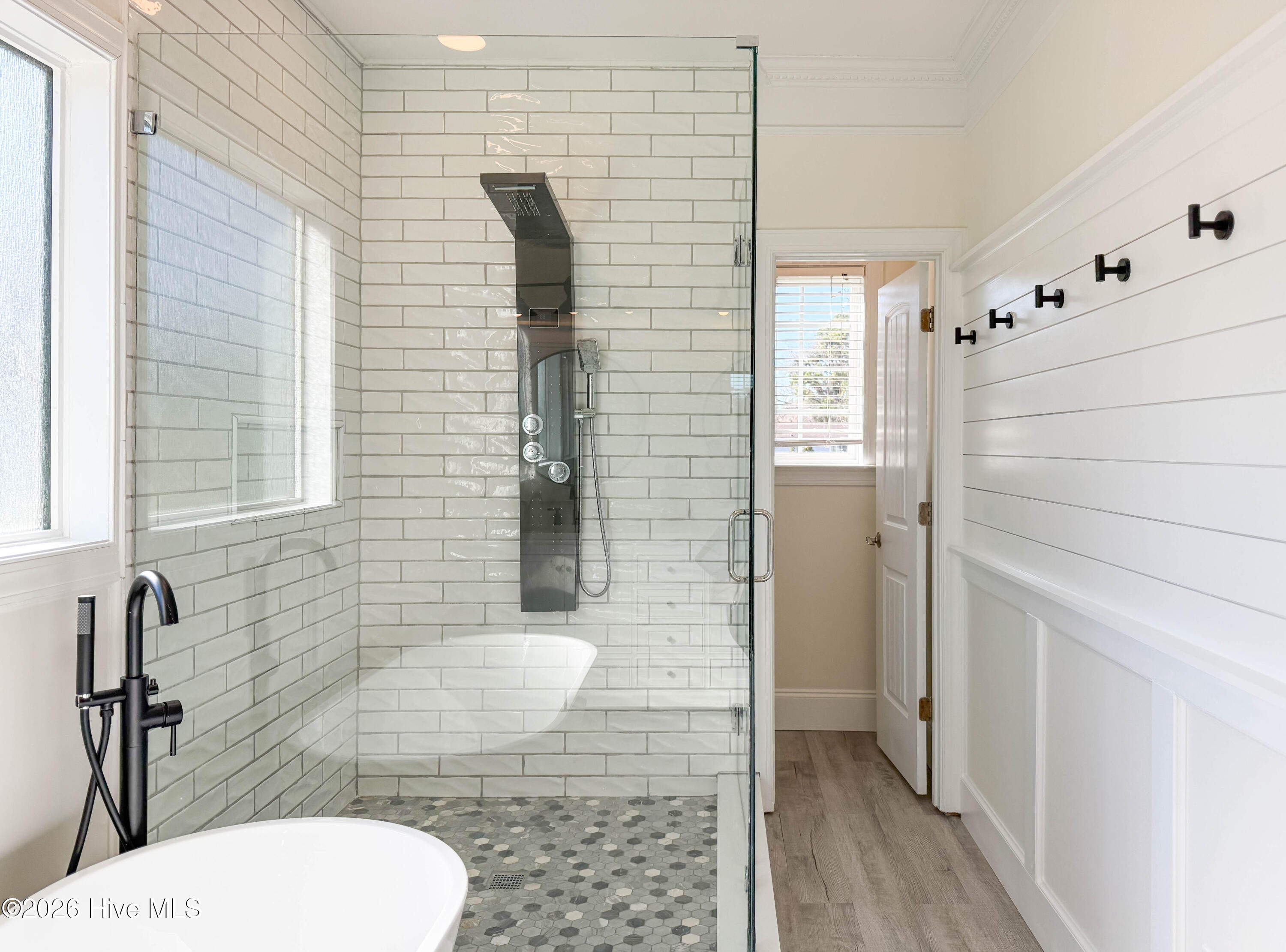 100550265 | Photo 38