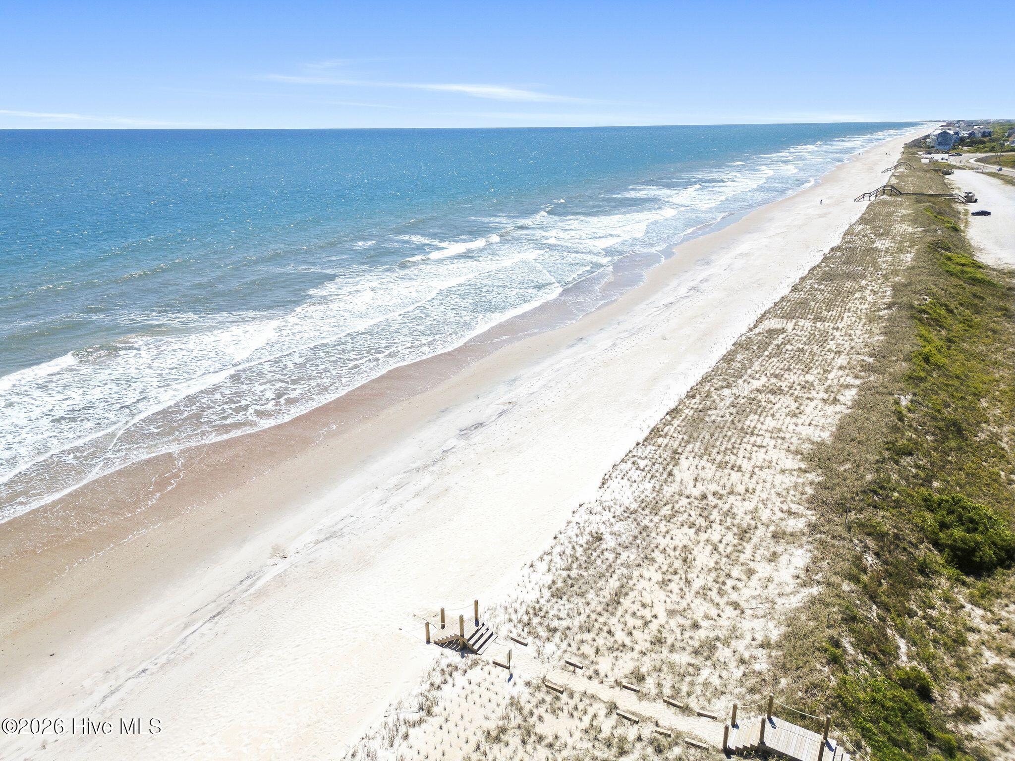 100569349 | Photo 123