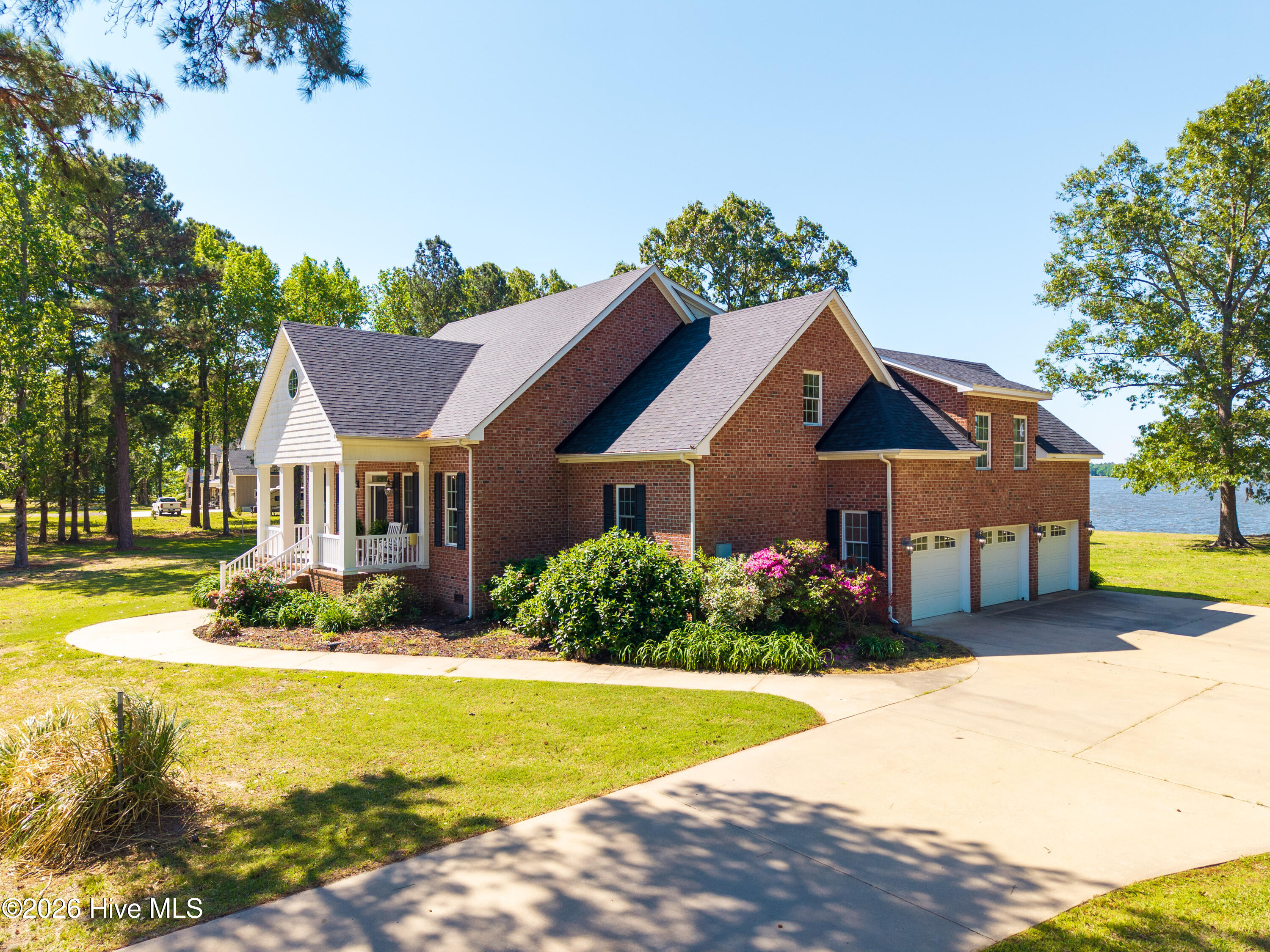 229 Grassy Point, Hertford, North Carolina, 4 Bedrooms Bedrooms, 10 Rooms Rooms,4 BathroomsBathrooms,Single family residence,For sale,Grassy Point,100568775