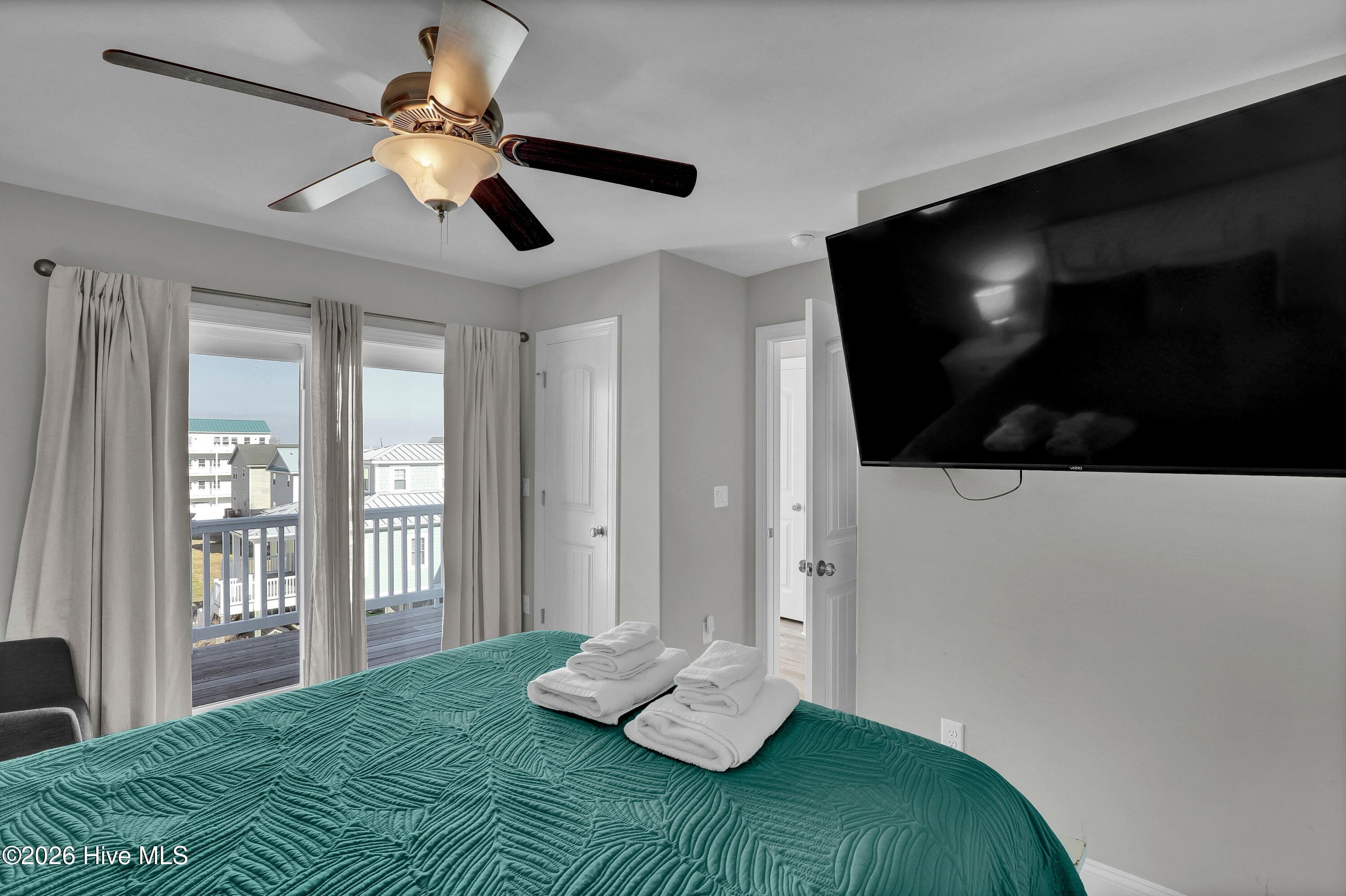 100554934 | Photo 53