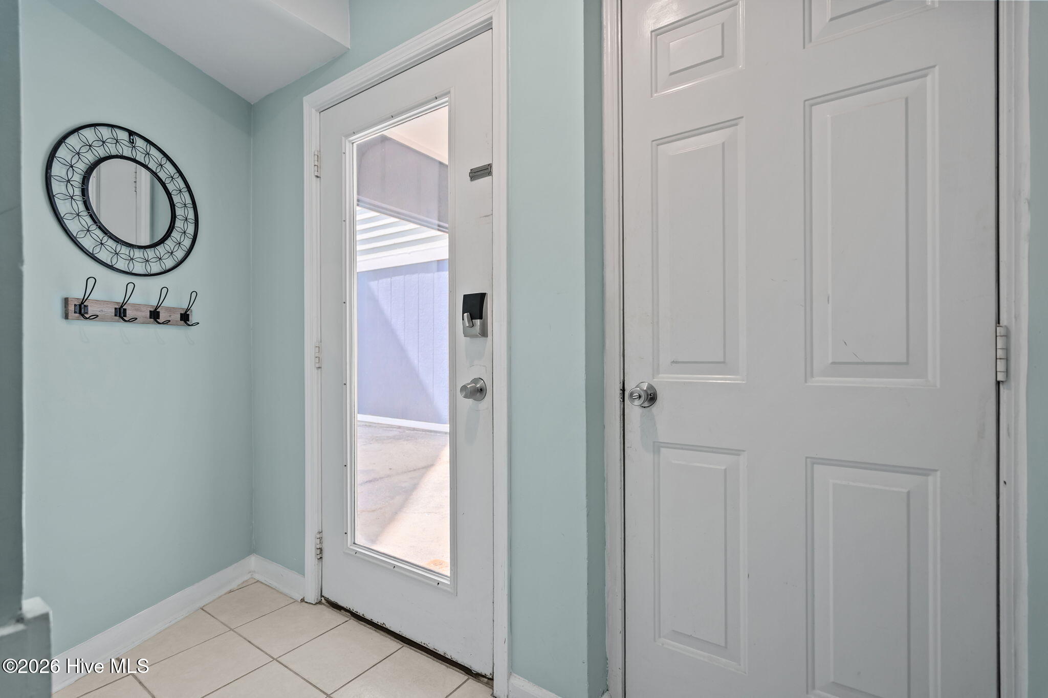 100566961 | Photo 32