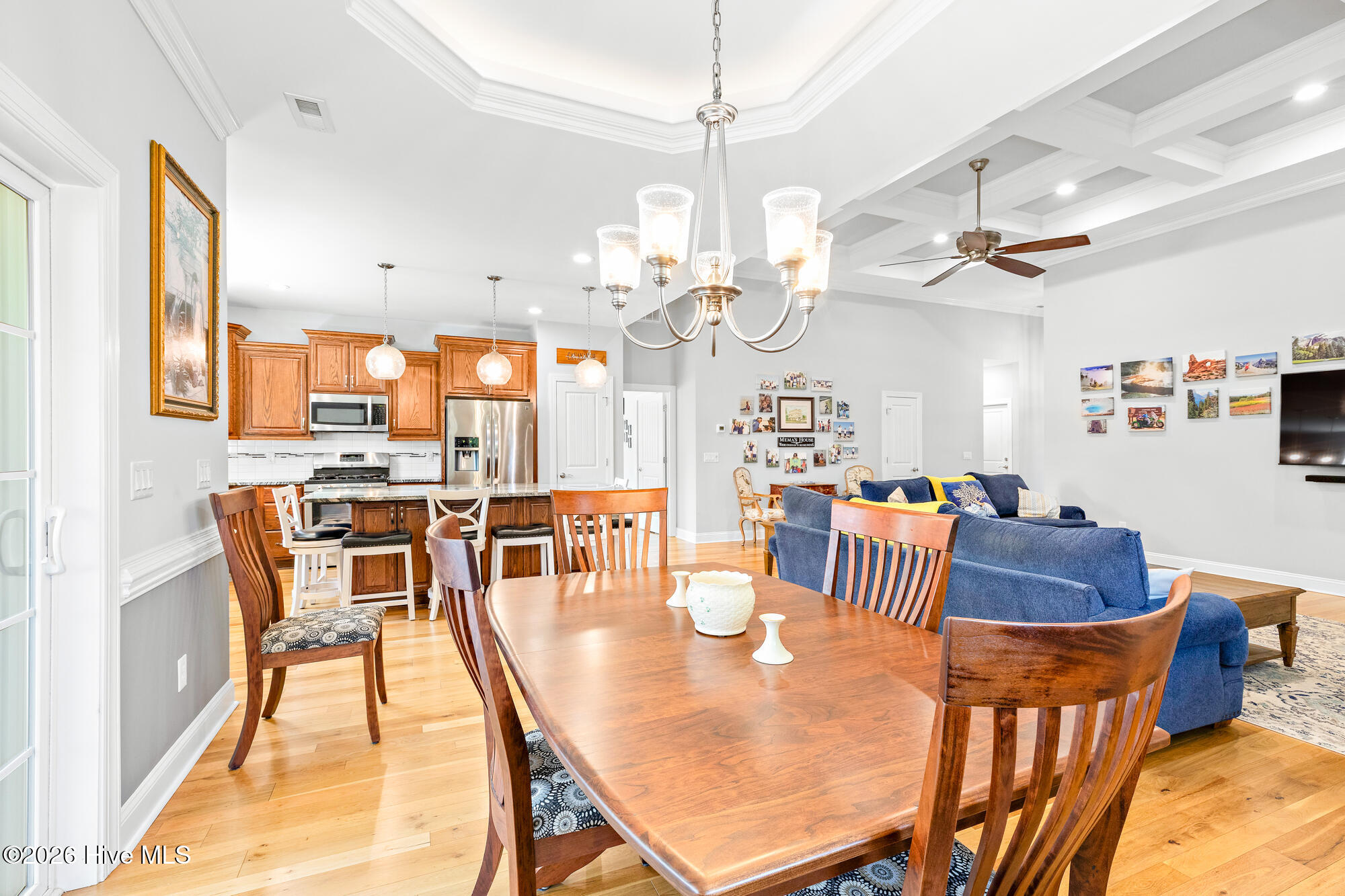 100567738 | Photo 16