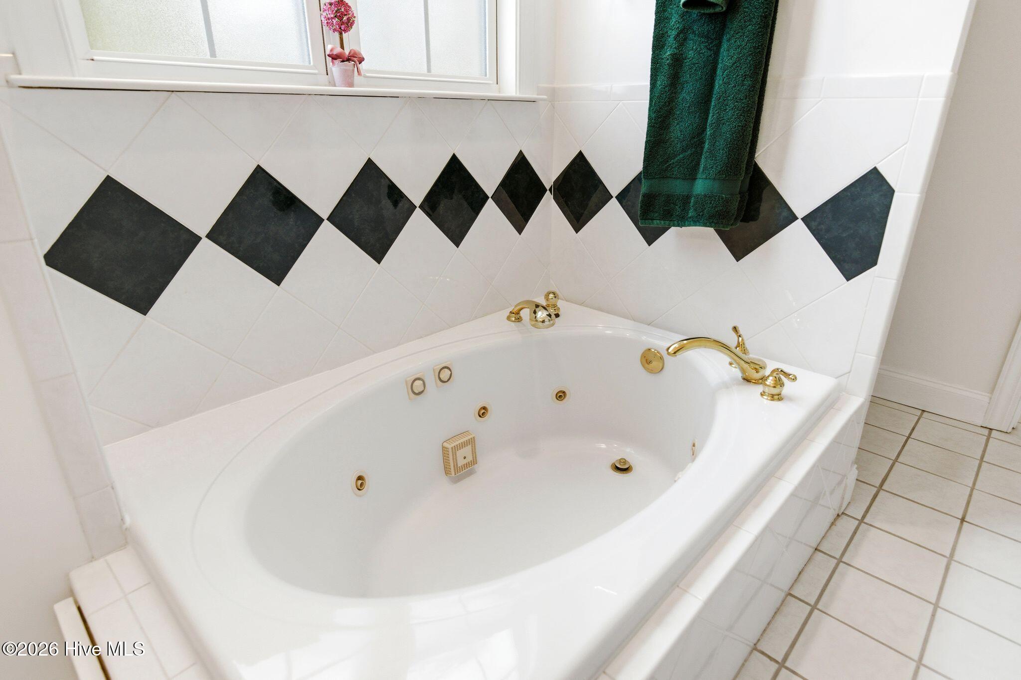 100564291 | Photo 38