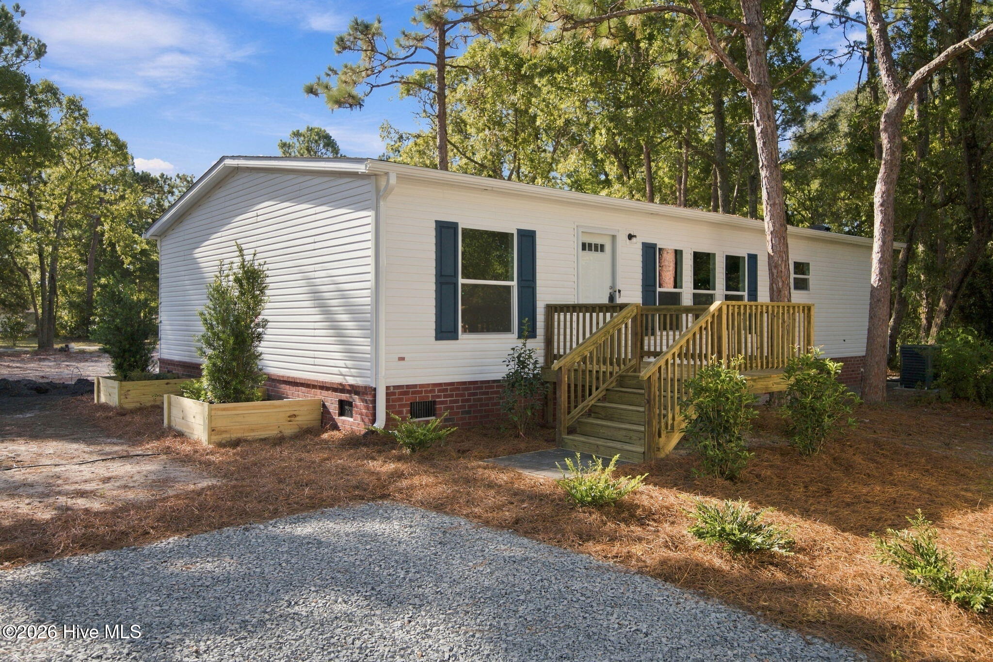 209 Sycamore Road — listing photograph 3