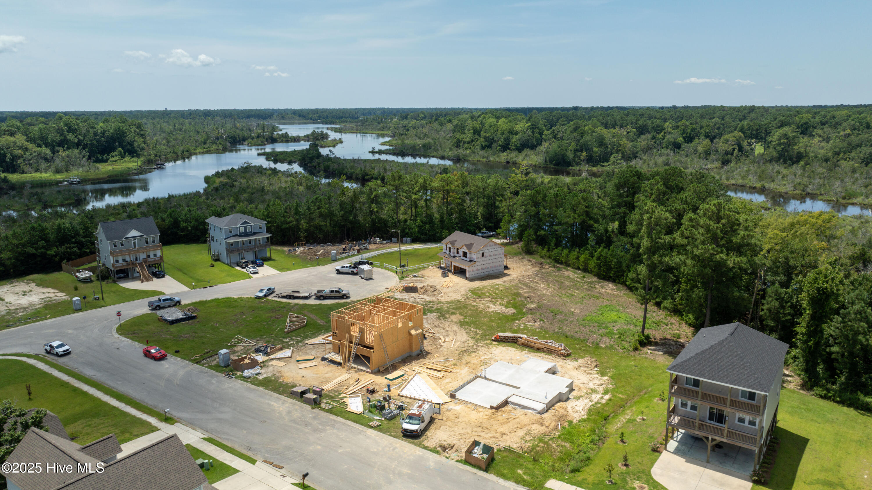 100526945 | Photo 47