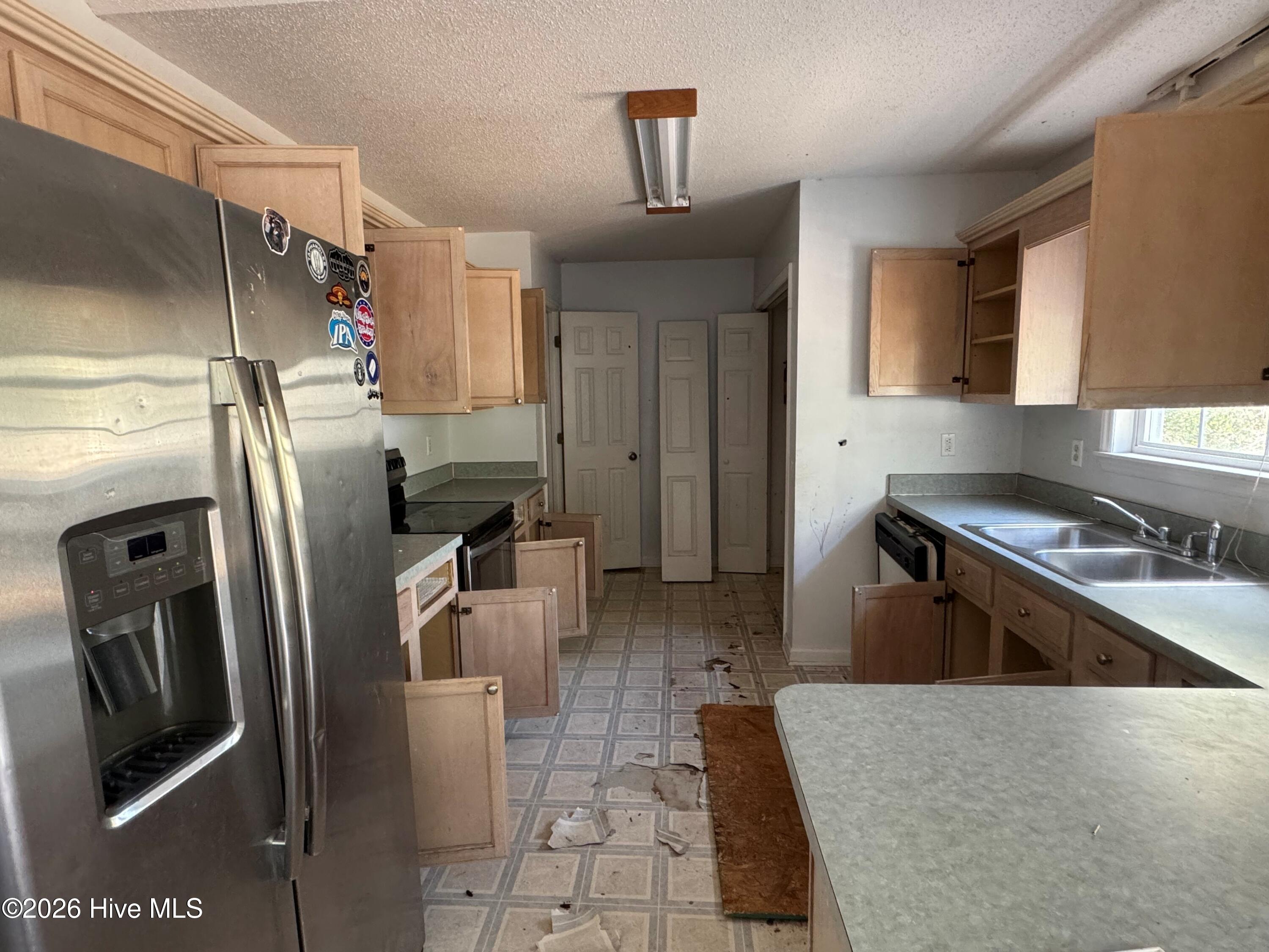 100561066 | Photo 14