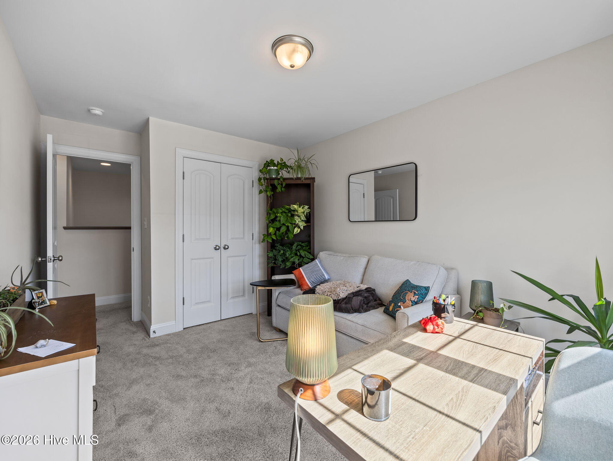 100564865 | Photo 33