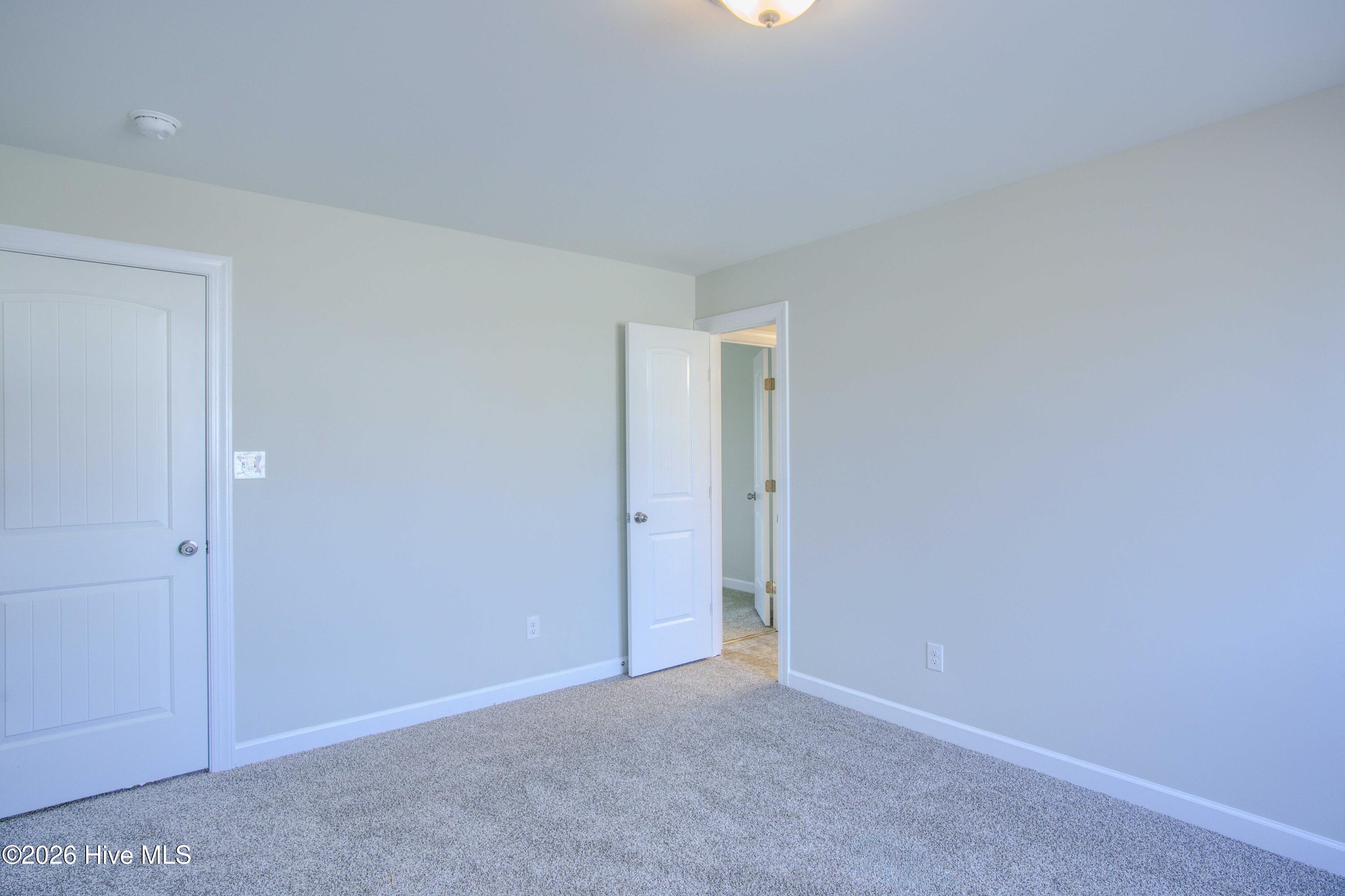 100526871 | Photo 30