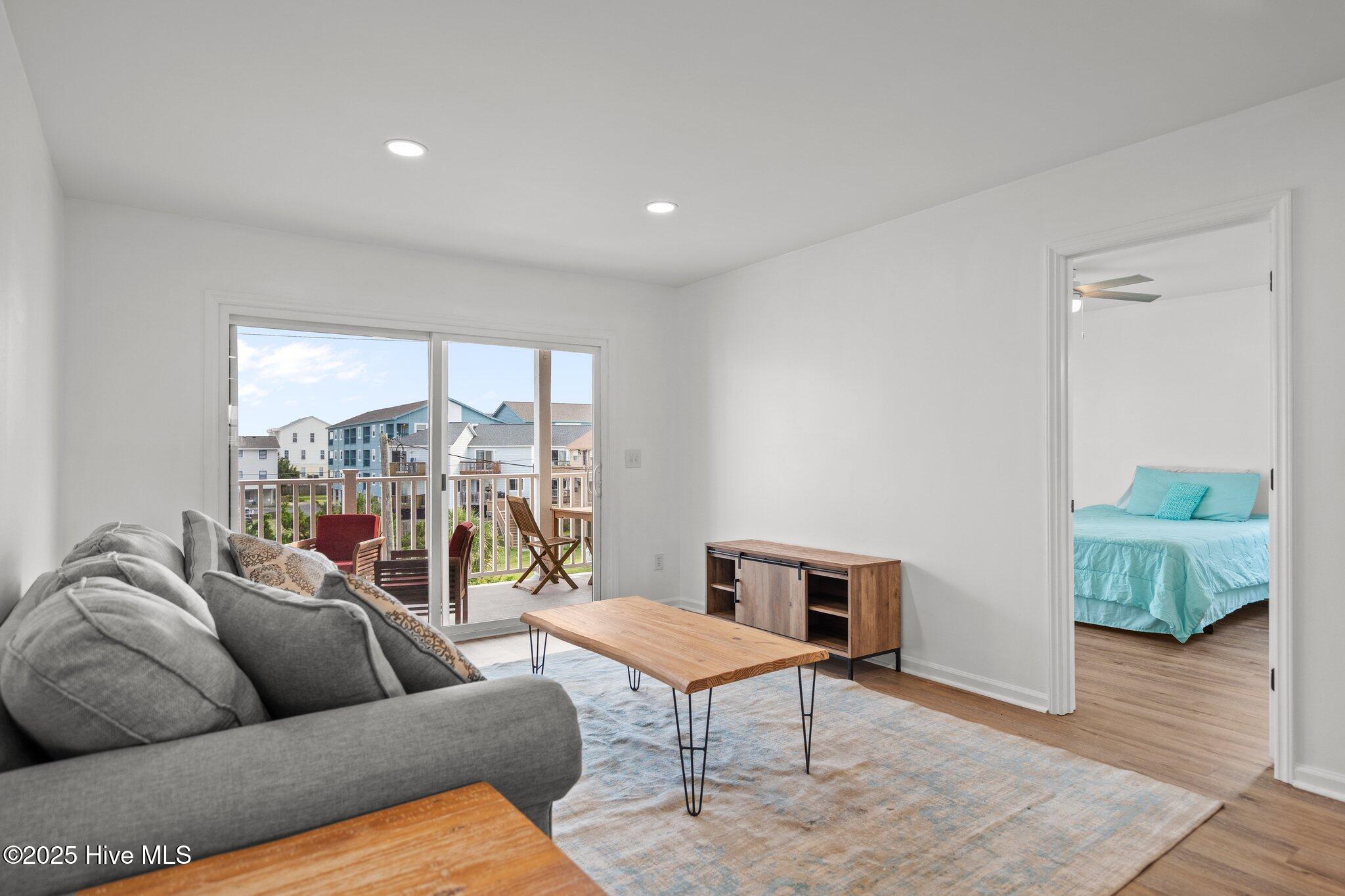 100509298 | Photo 10