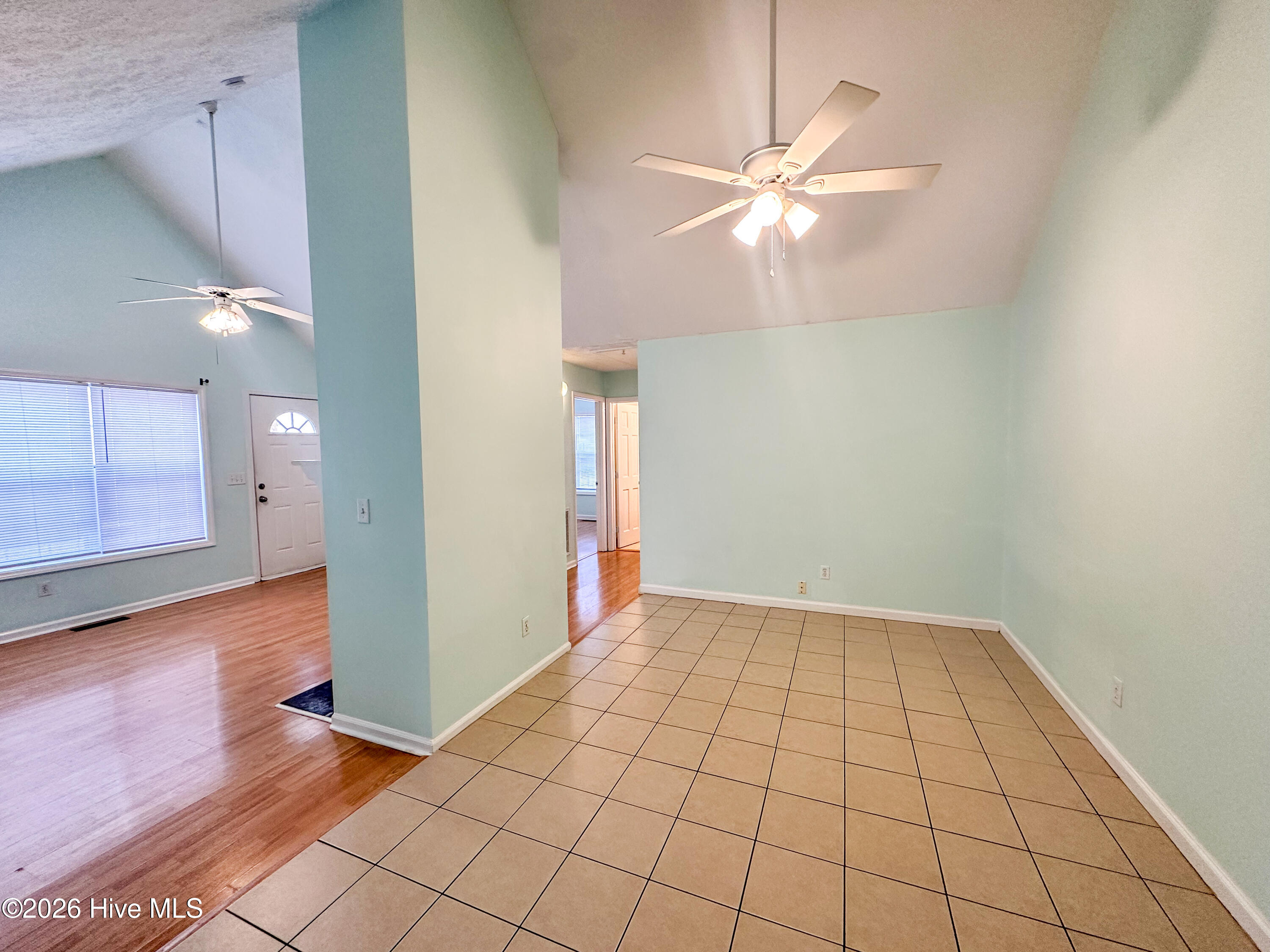 100553133 | Photo 13