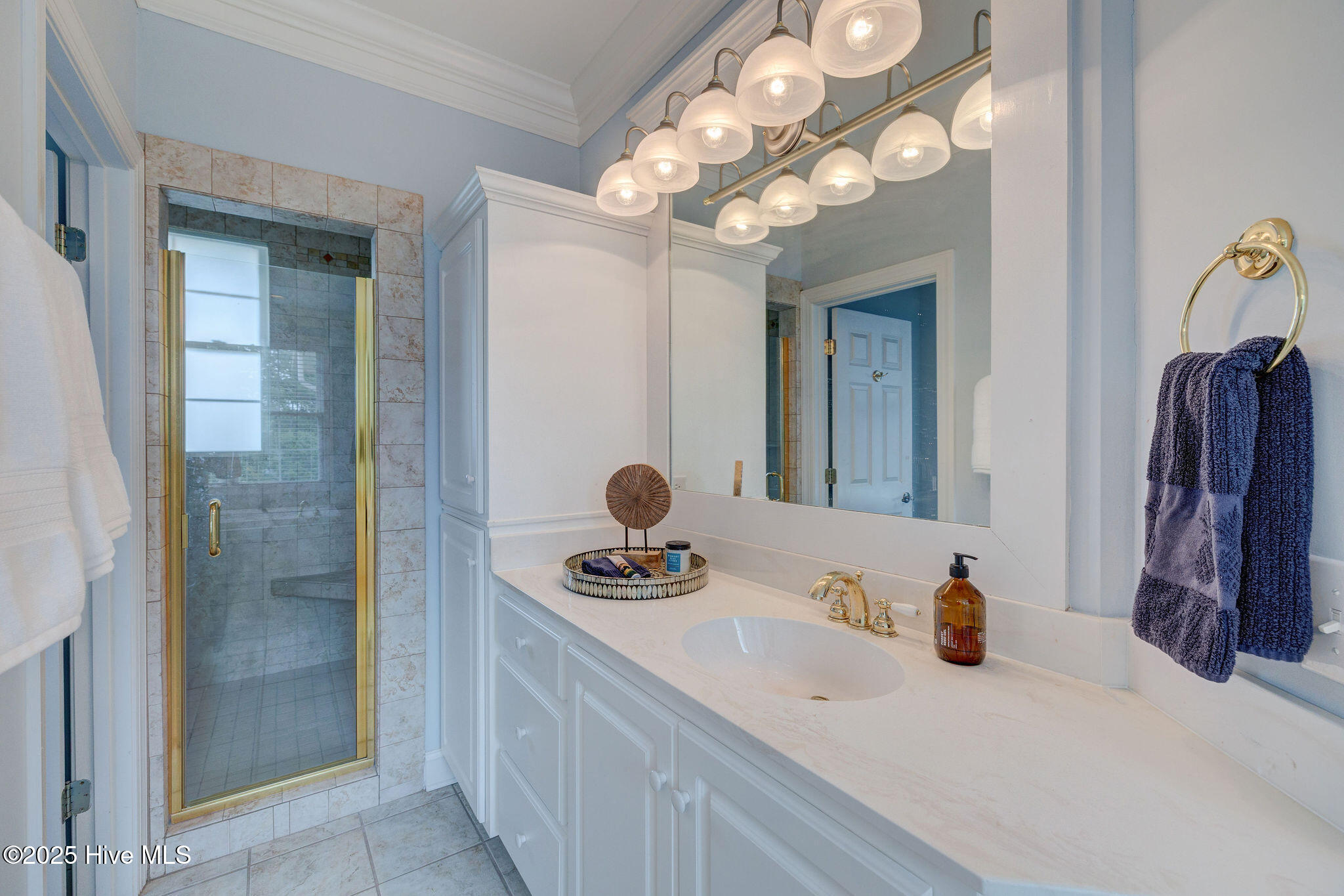 100530100 | Photo 19