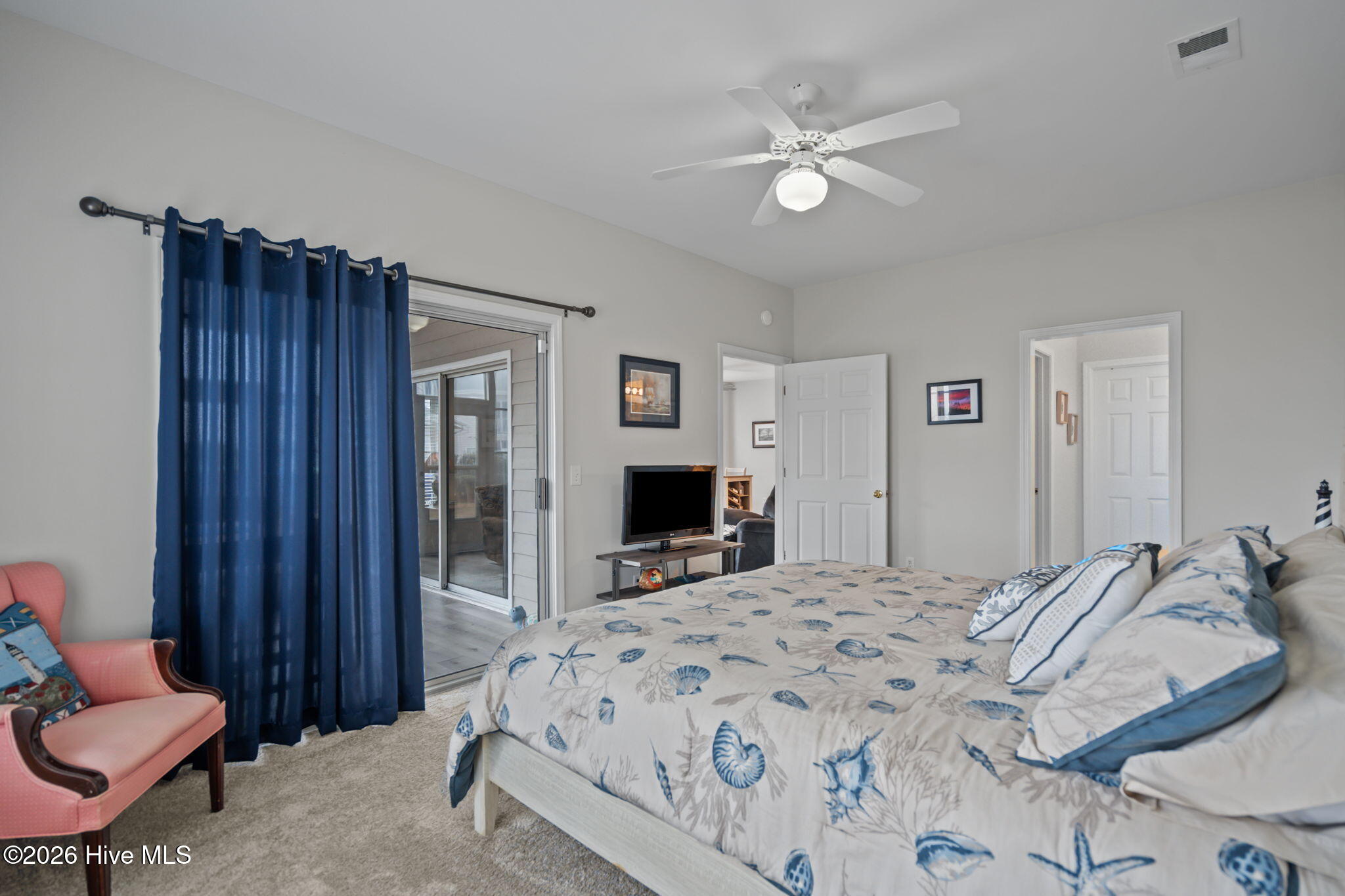 100559711 | Photo 24