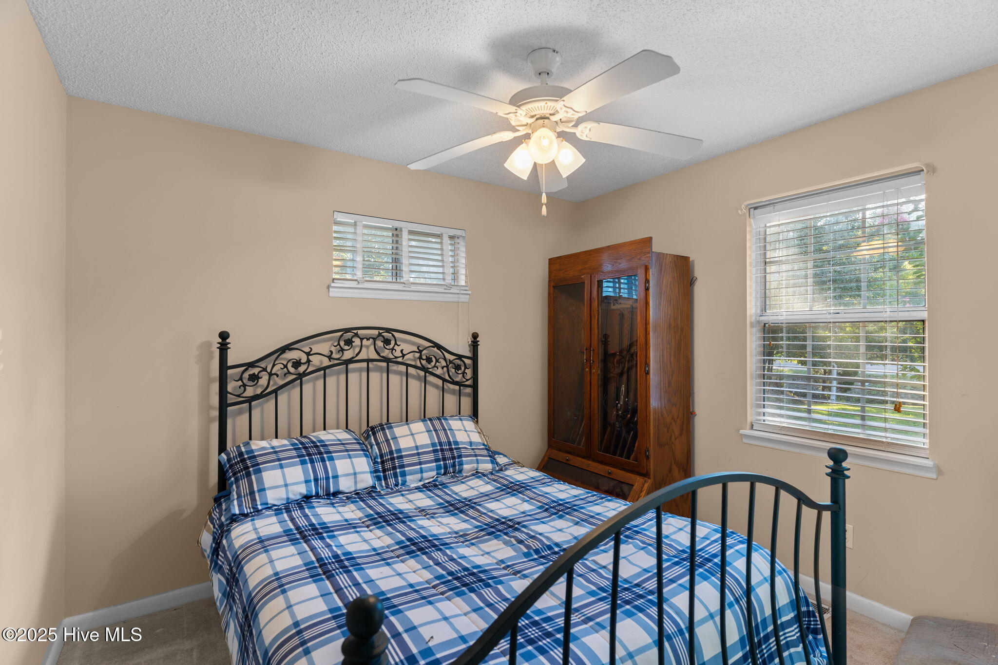 100527660 | Photo 32