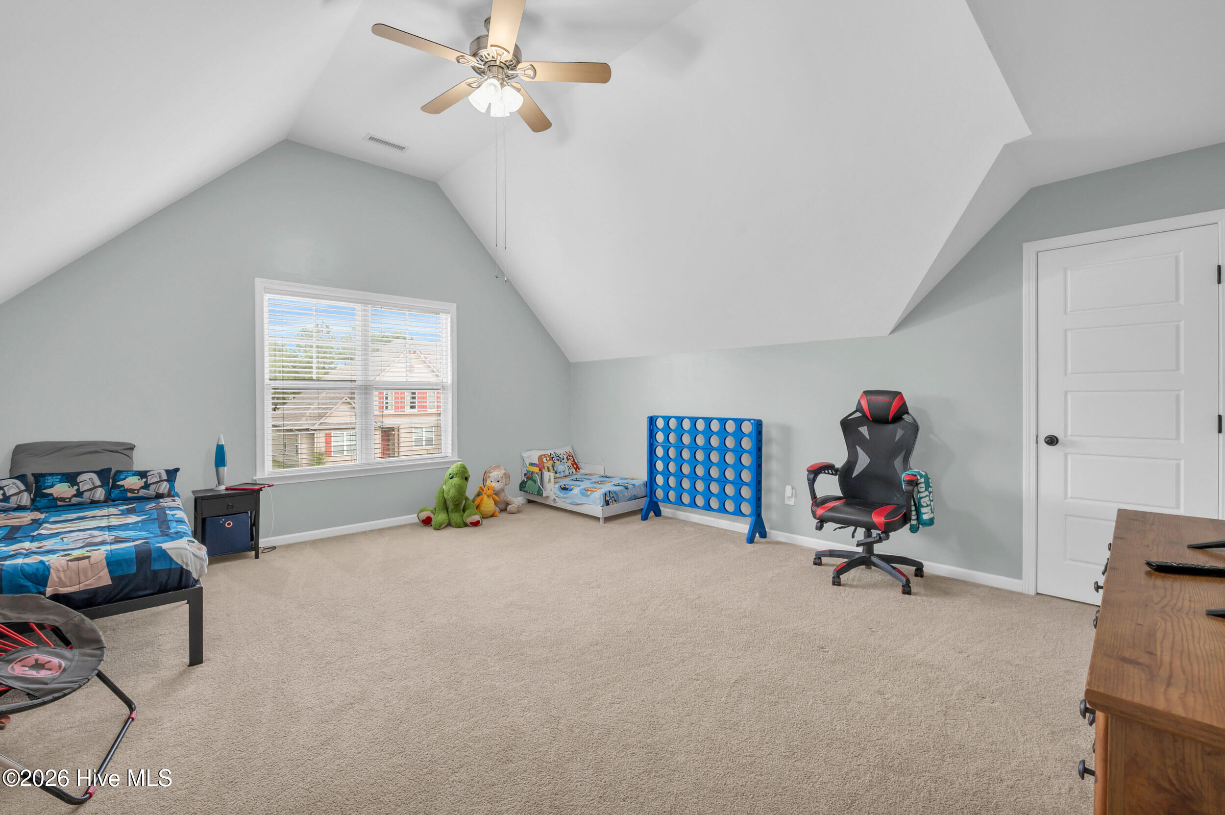 100550798 | Photo 36