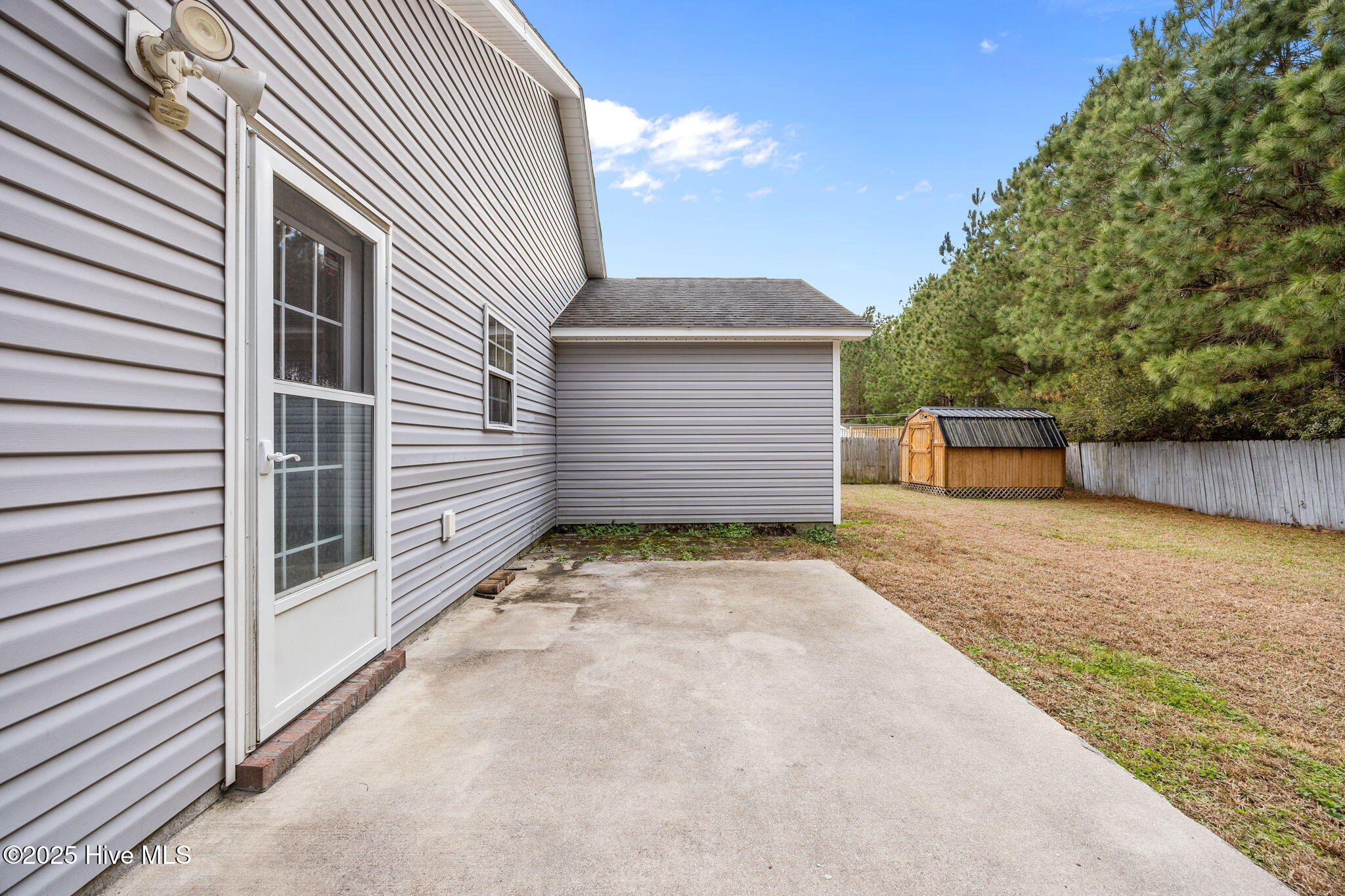 100545906 | Photo 38