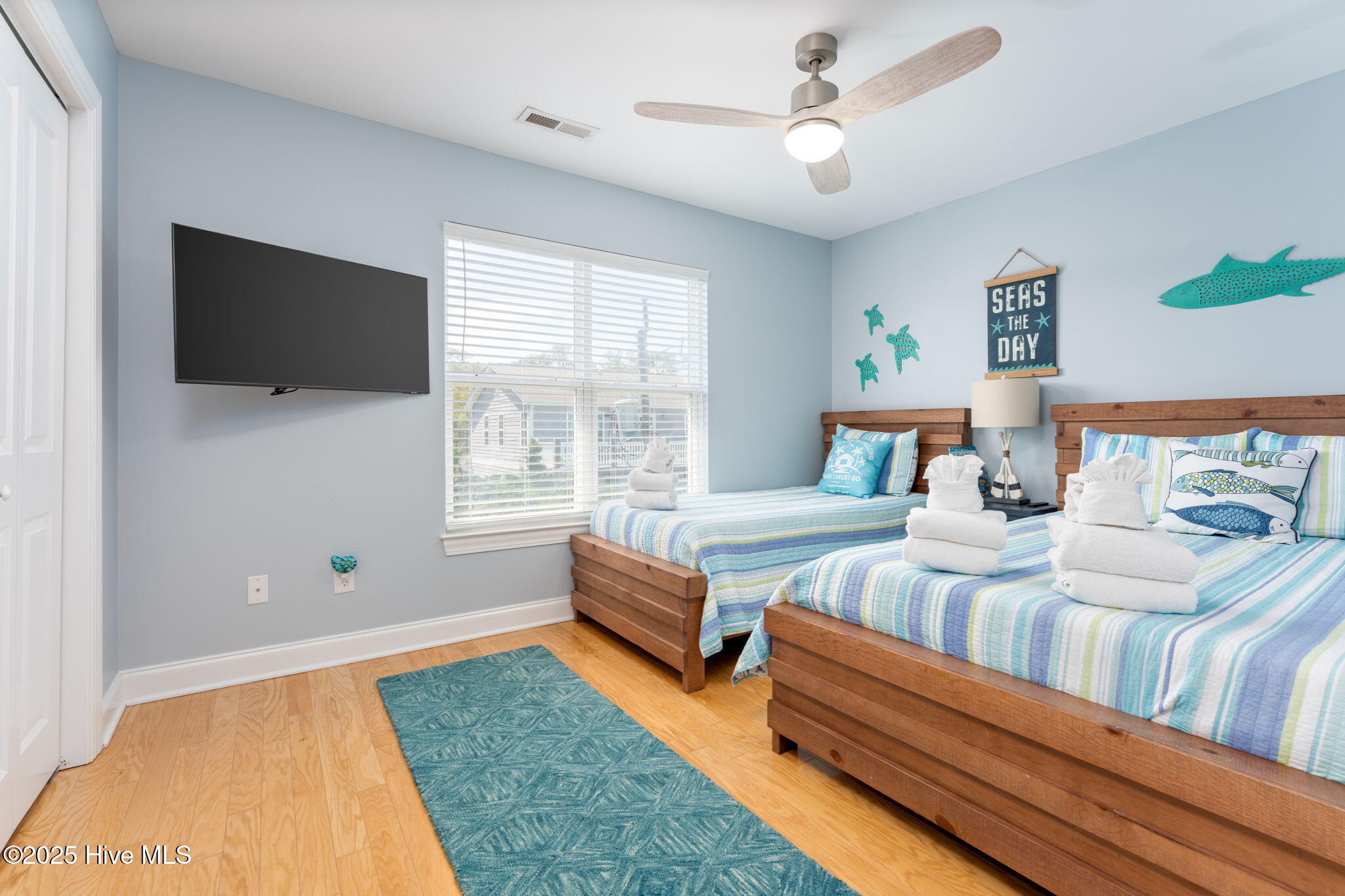 100525055 | Photo 14