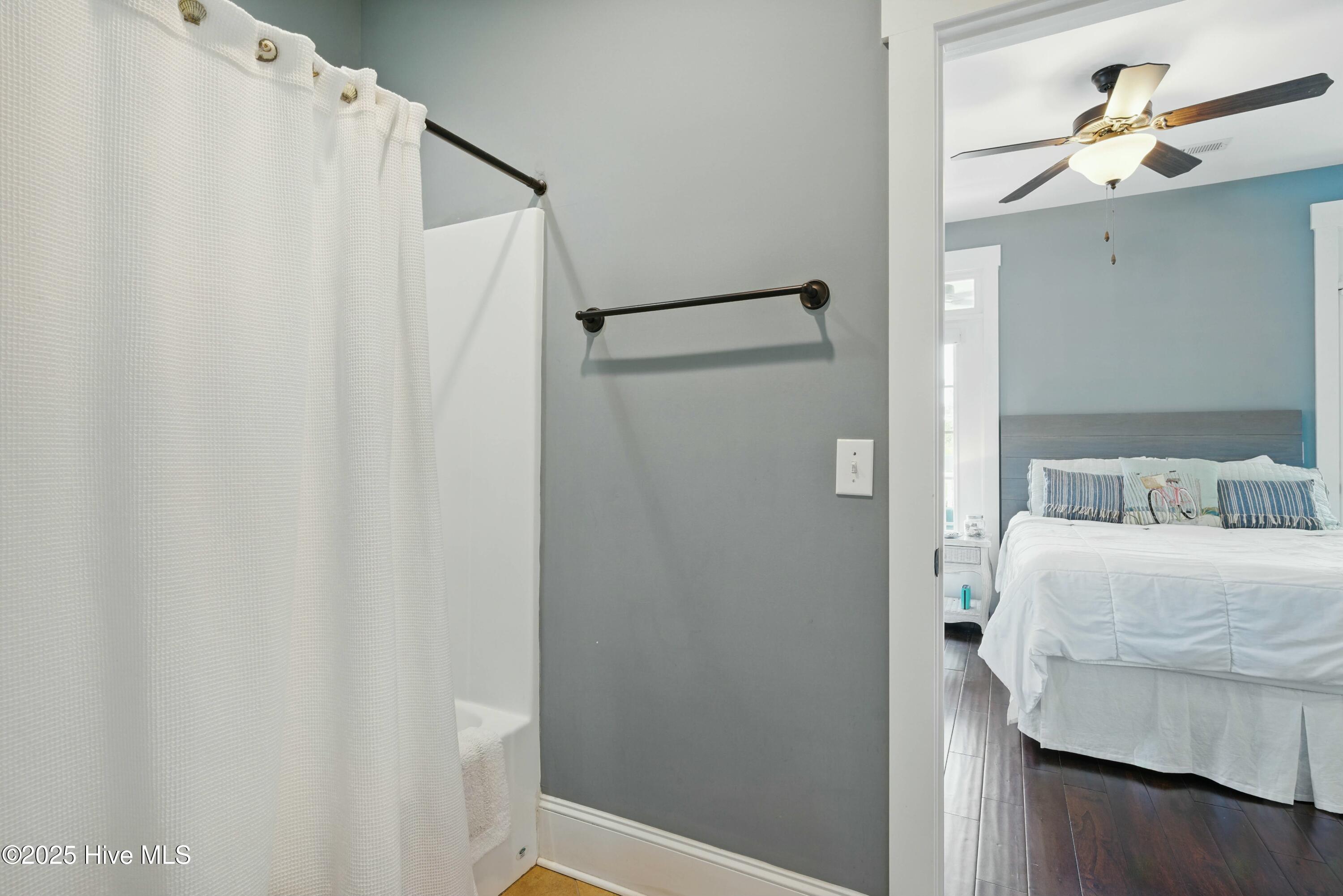 100503387 | Photo 30