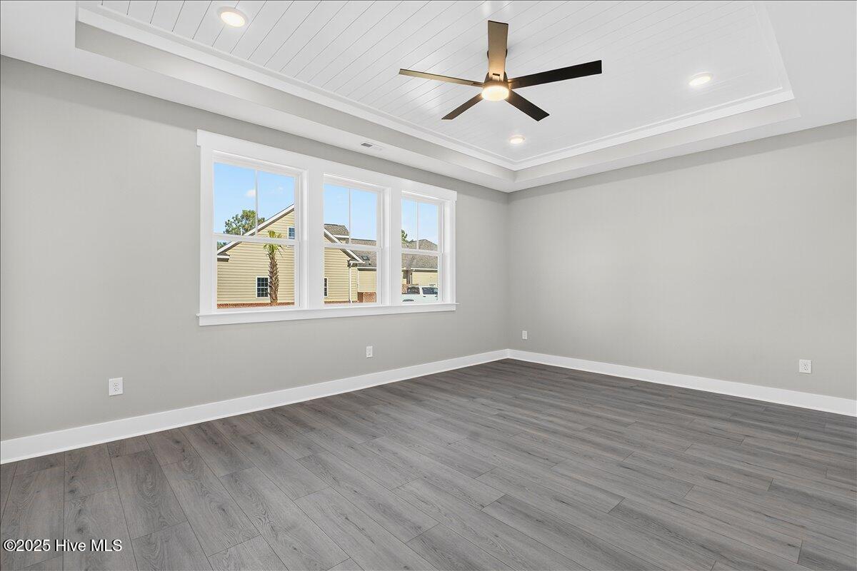 100541548 | Photo 28