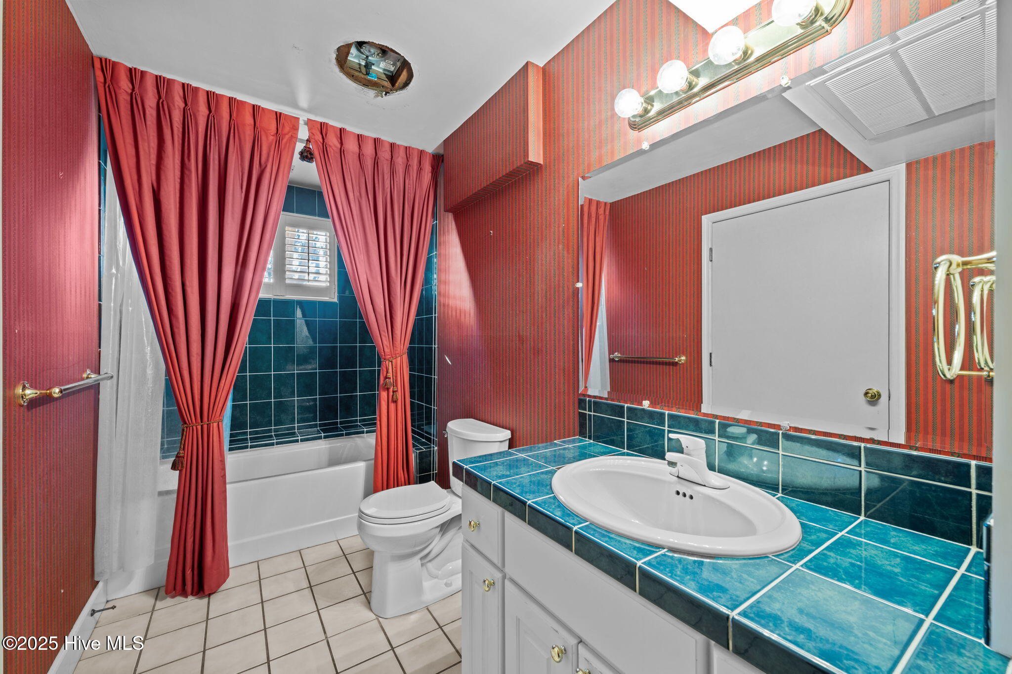 Homes for sale in Trent Woods, NC | 5003 Trent Woods Dr, Trent Woods, NC 28562 | MLS# 100546664