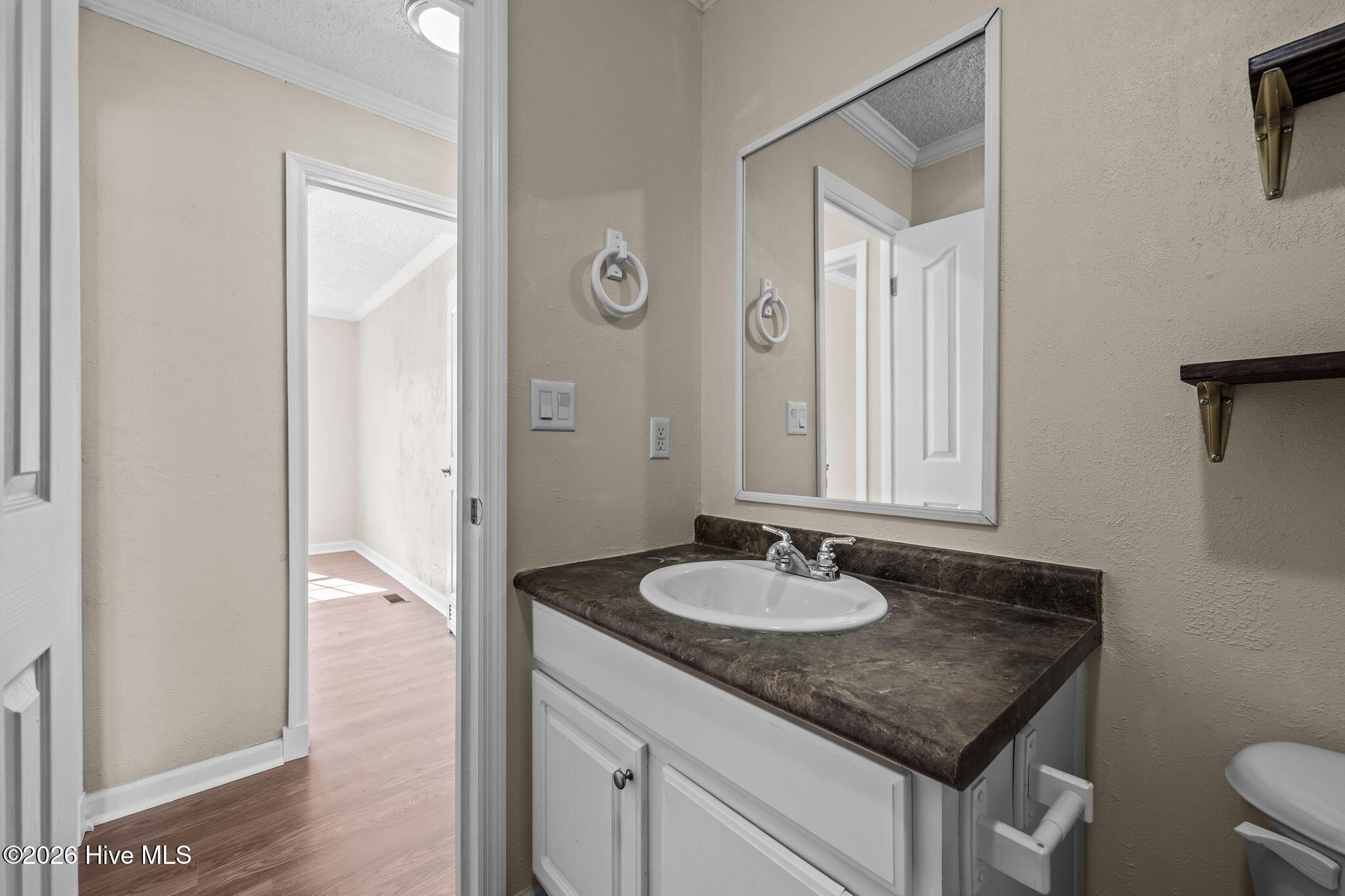 100555168 | Photo 26