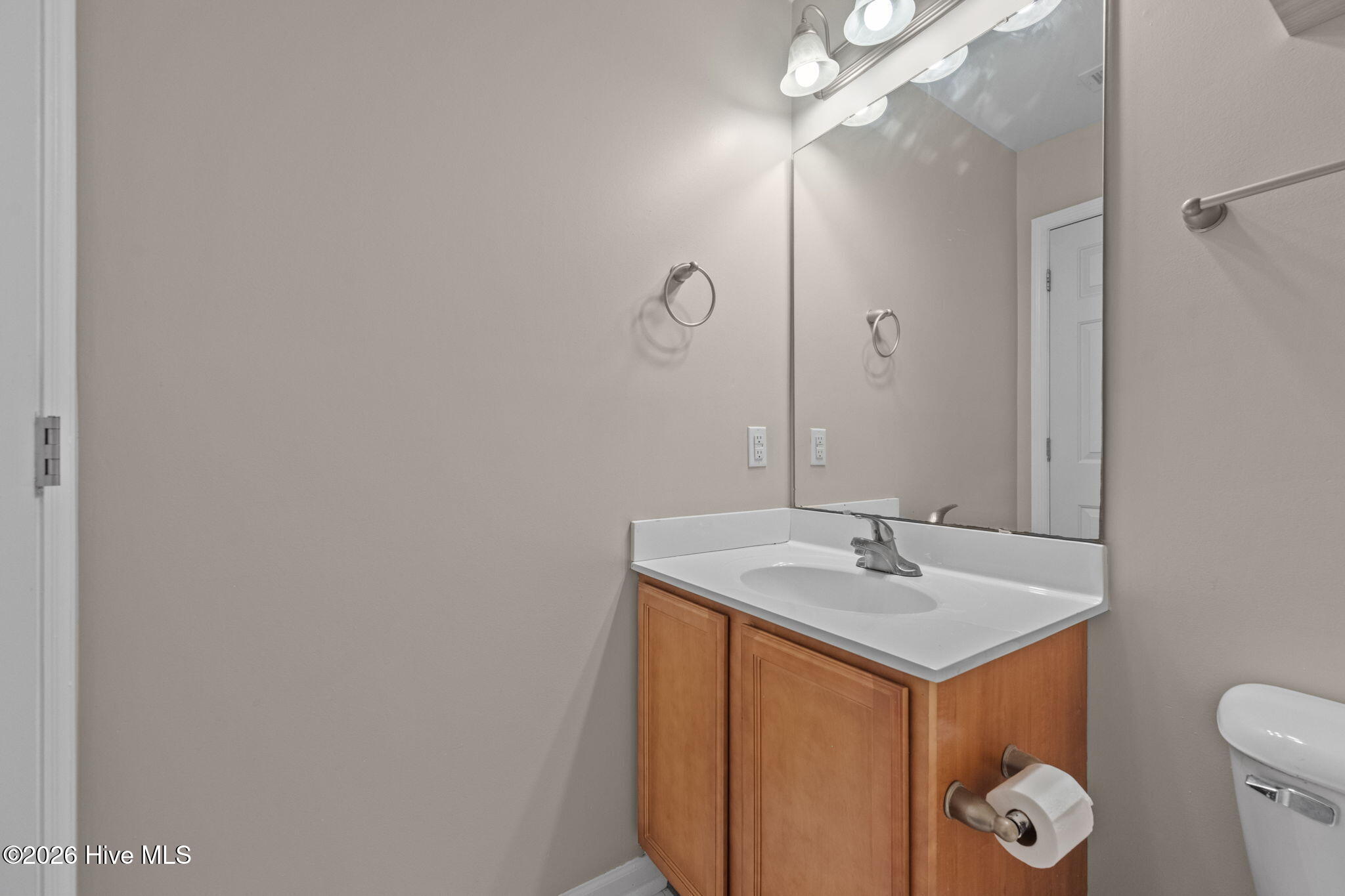 100562235 | Photo 31