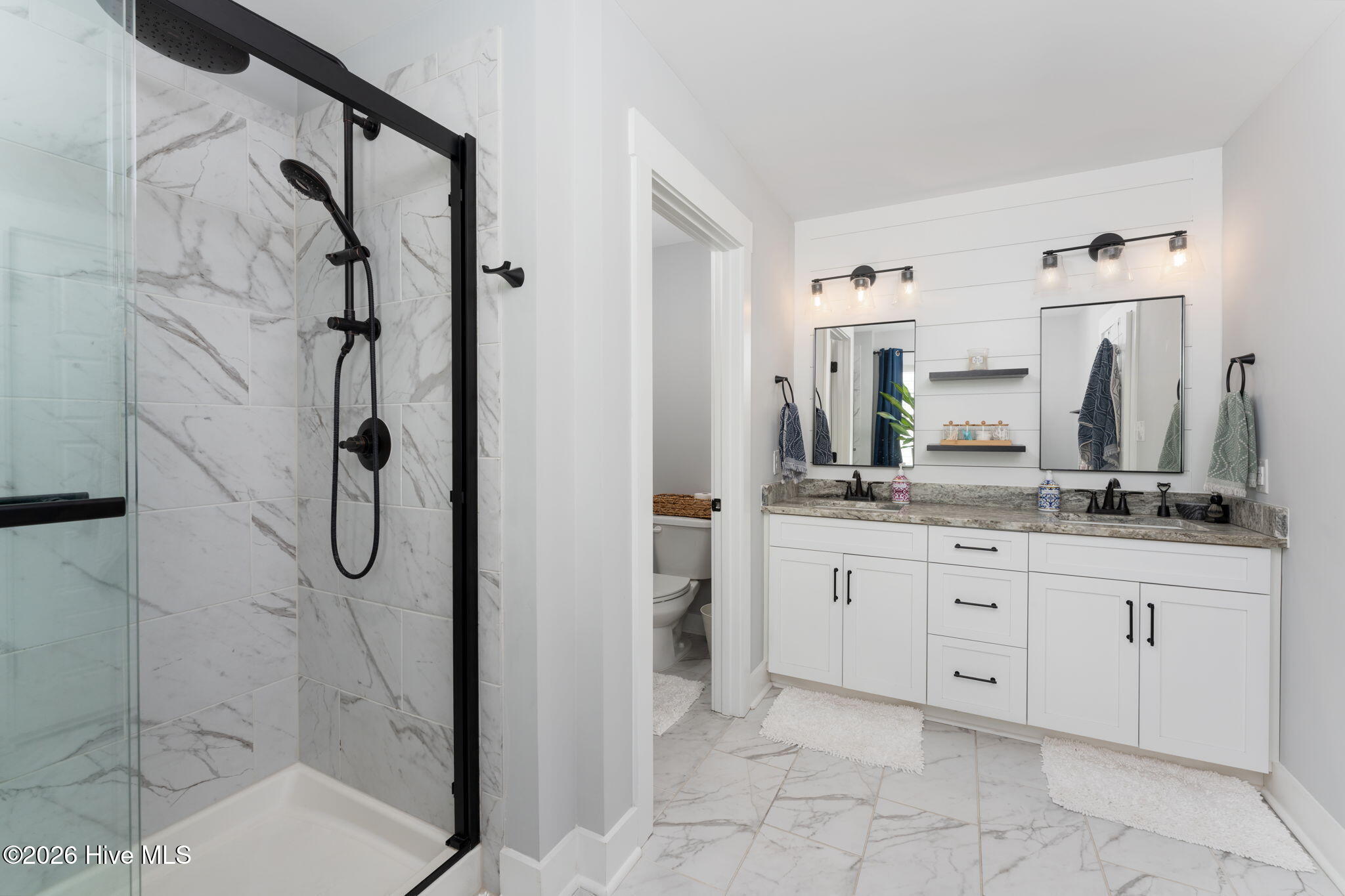 100555152 | Photo 27