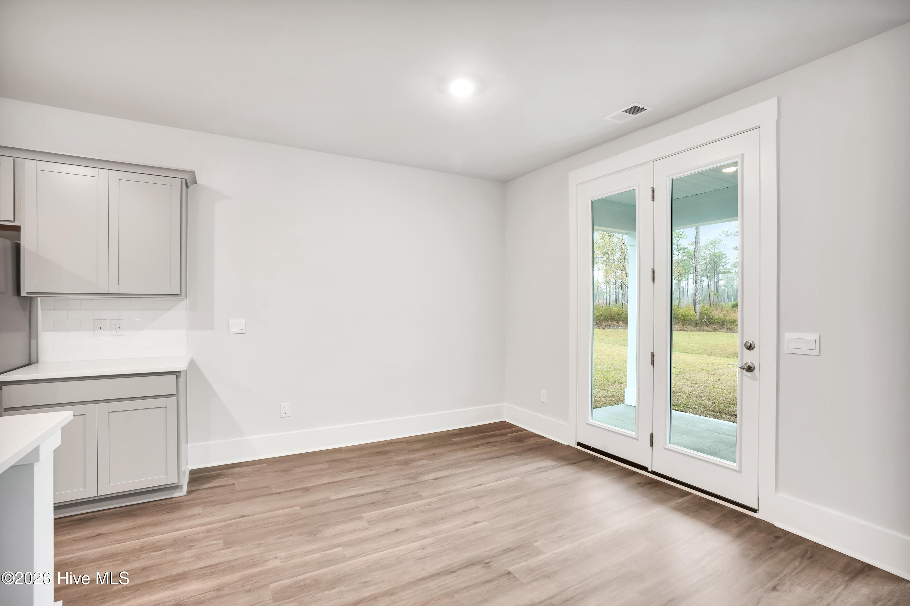 100545375 | Photo 21