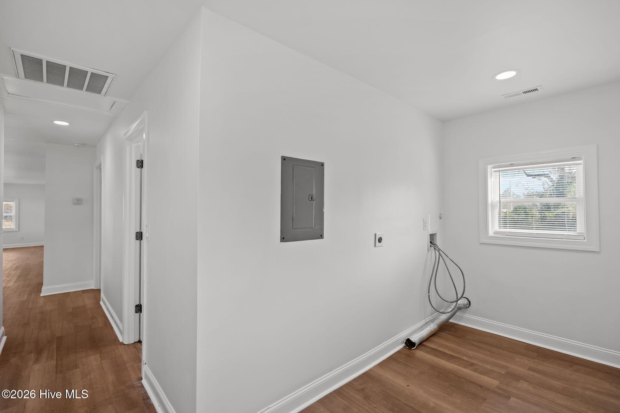 100555774 | Photo 40