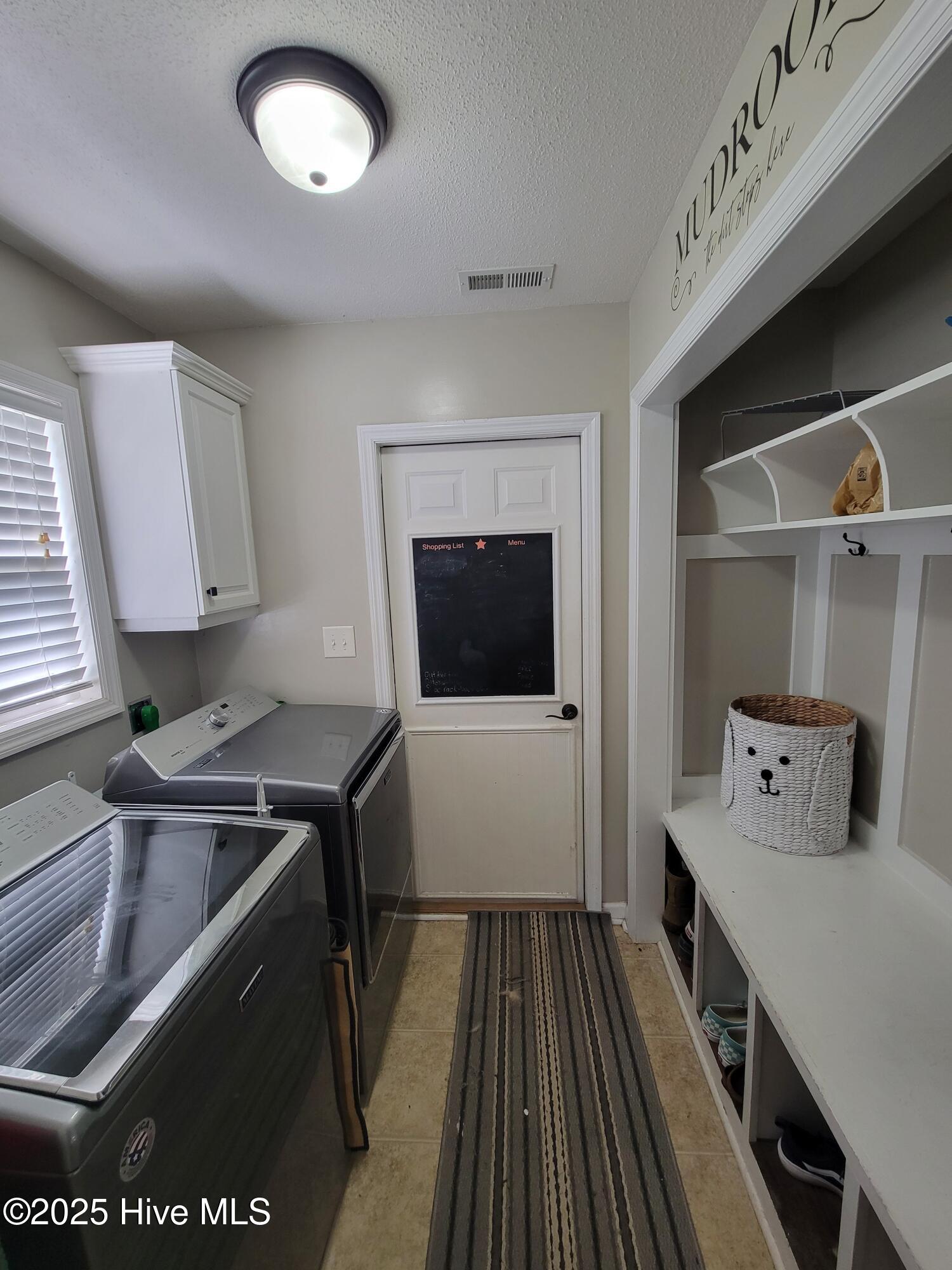 100545982 | Photo 11