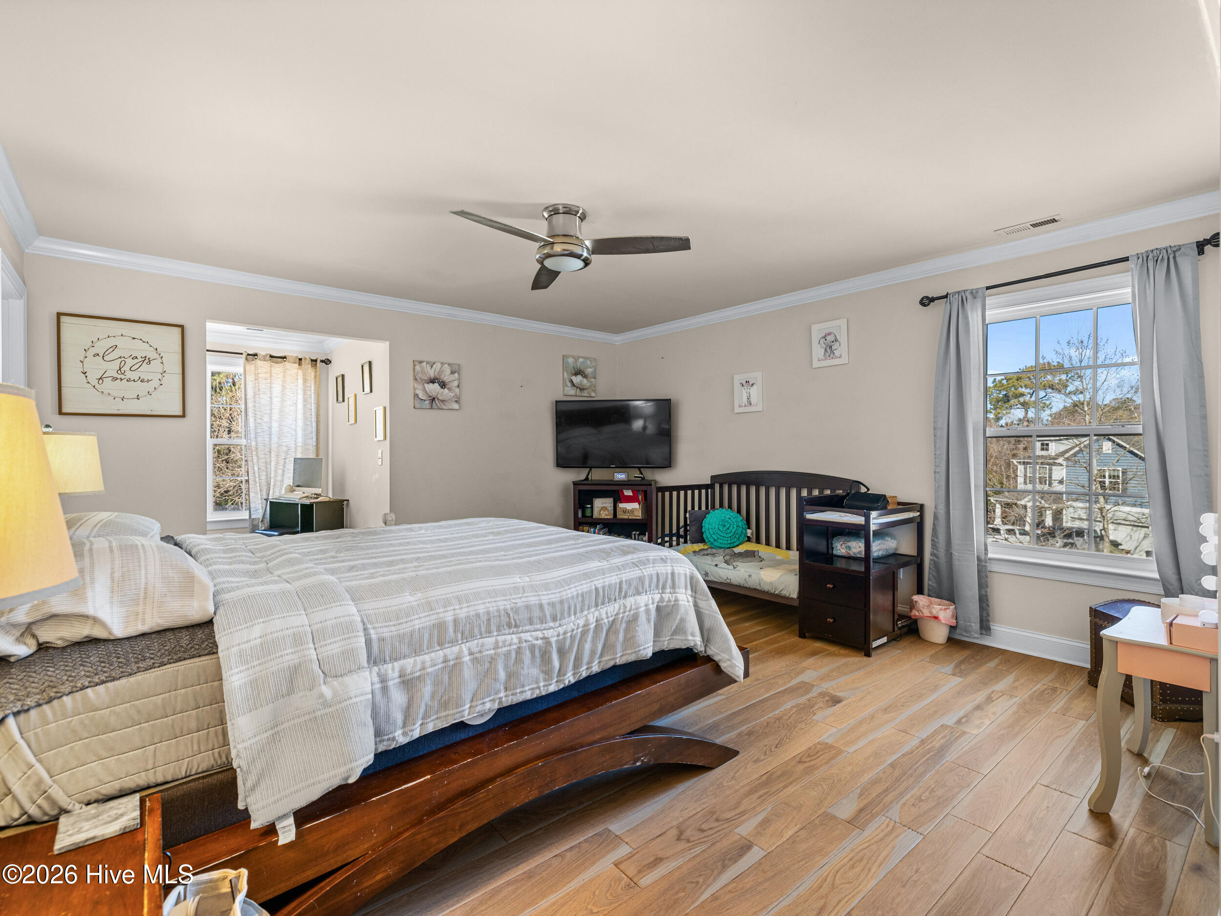 100554217 | Photo 42