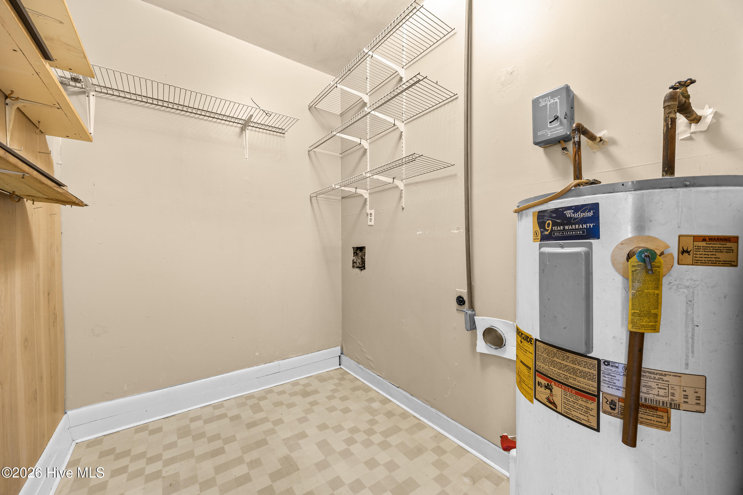 100569025 | Photo 26