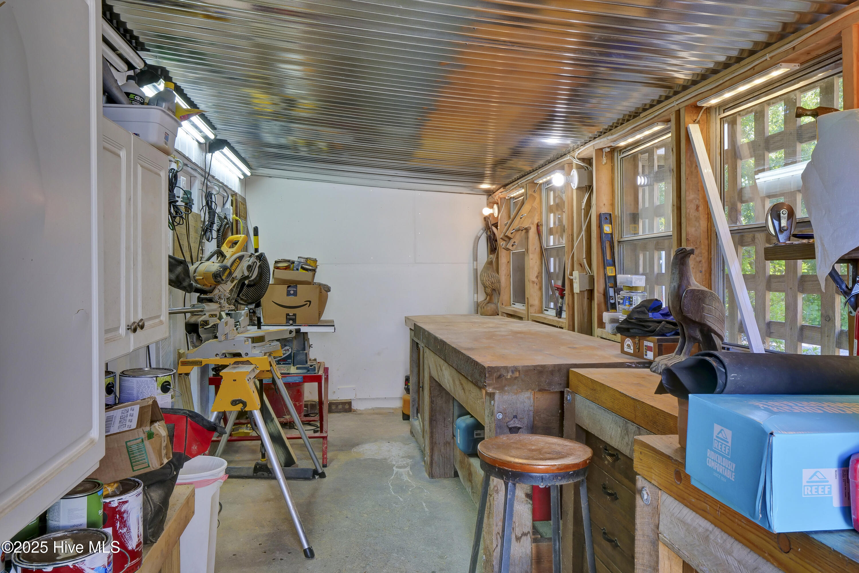 100540889 | Photo 42