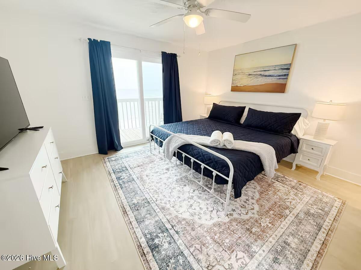 100562681 | Photo 17