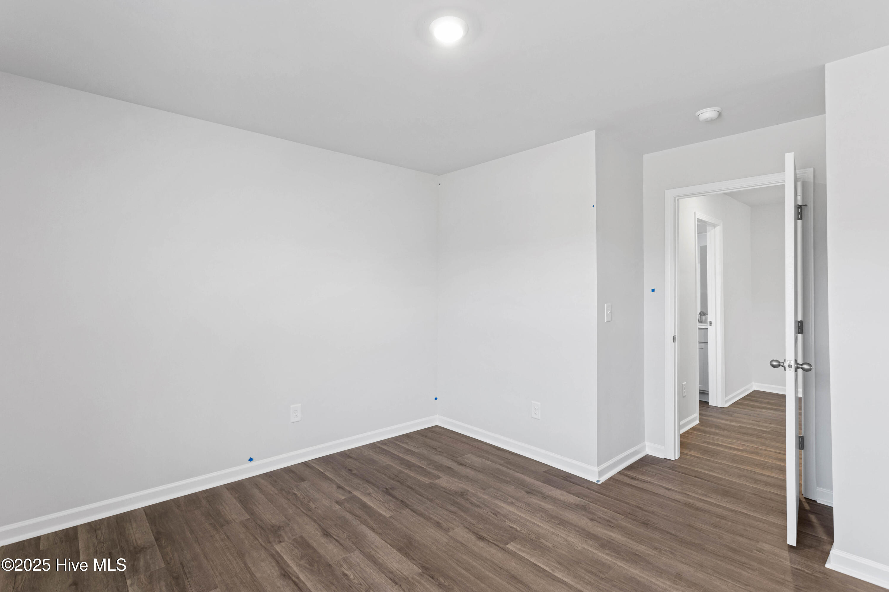503 Sandy Hollow Drive, Jacksonville, NC 28540 – photo 24: Photo of Similar Home