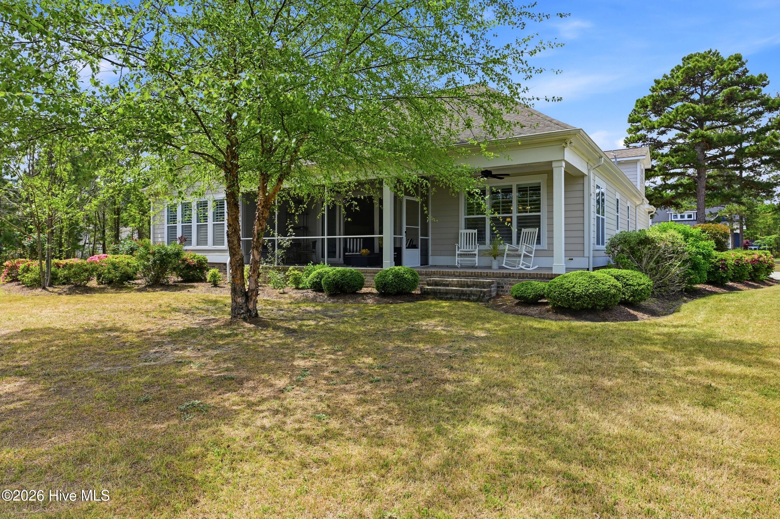 100567855 | Photo 53