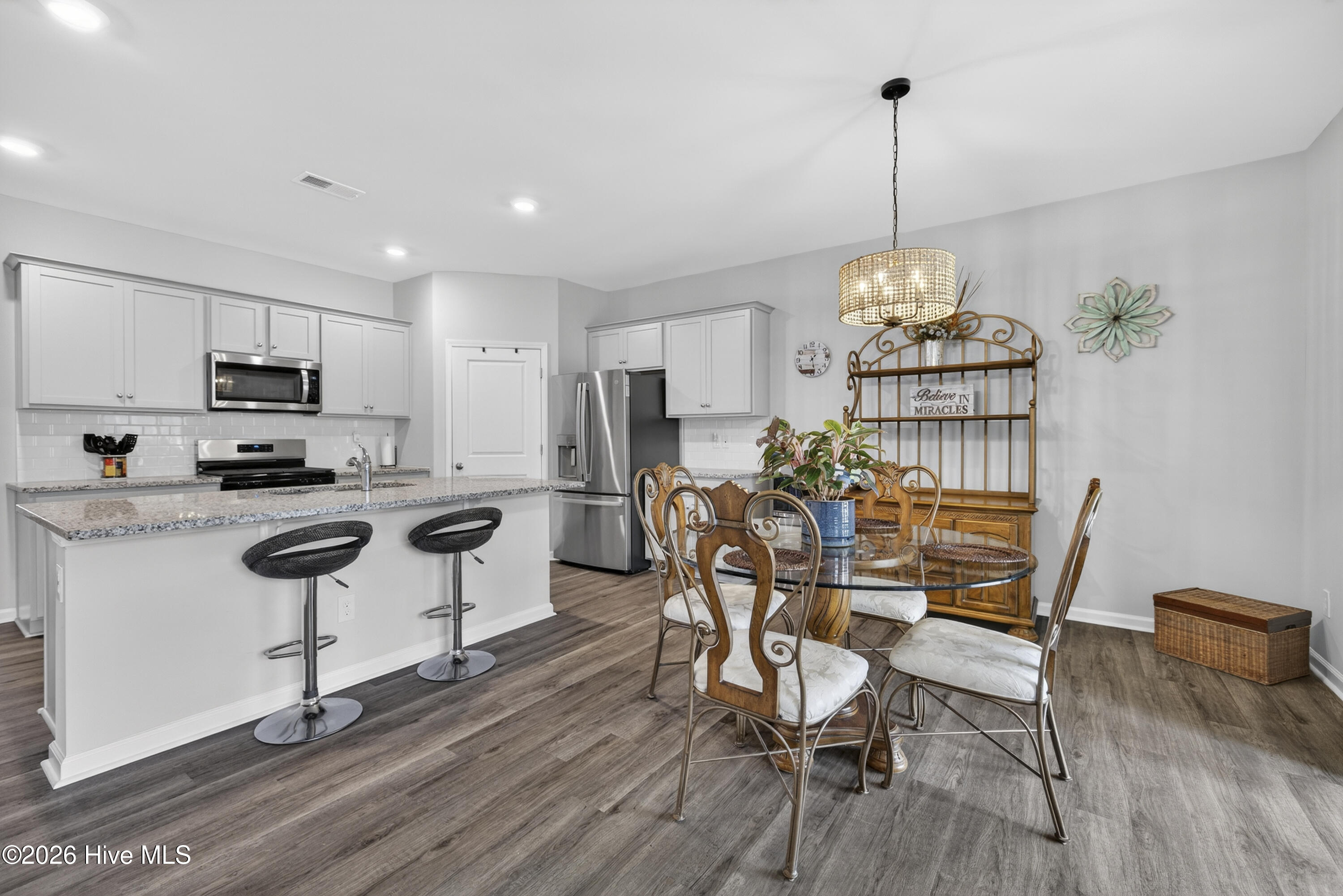 100559024 | Photo 14