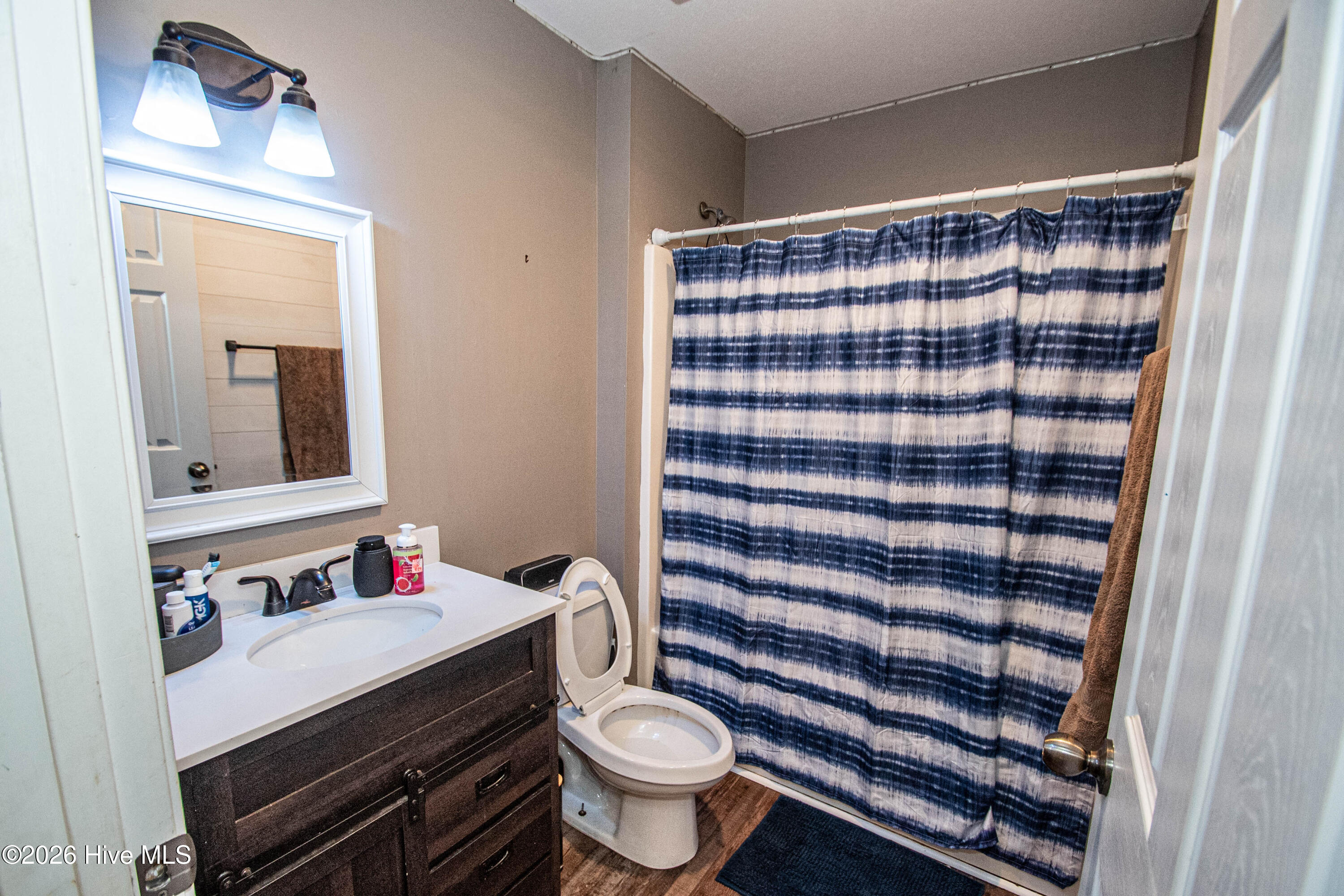 100553026 | Photo 62