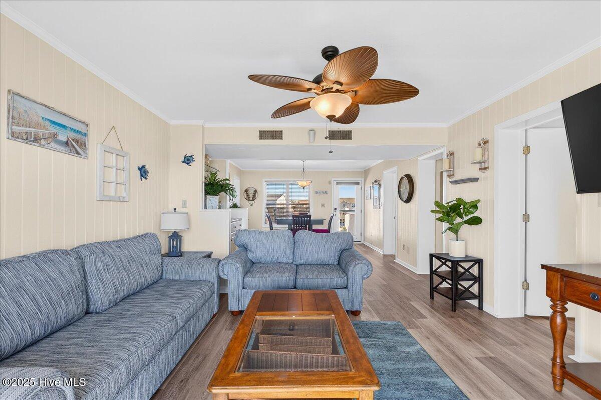 100540886 | Photo 14