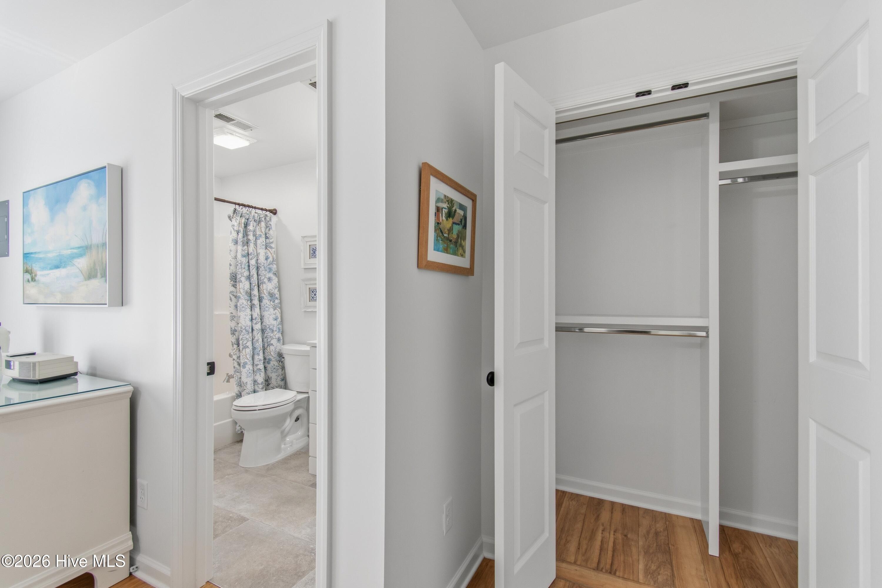 100562563 | Photo 27