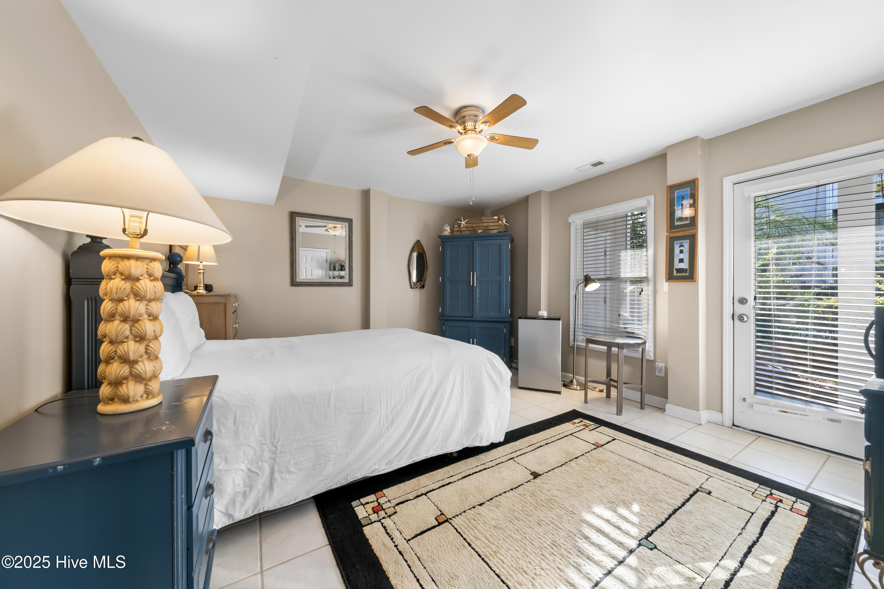 100532261 | Photo 14