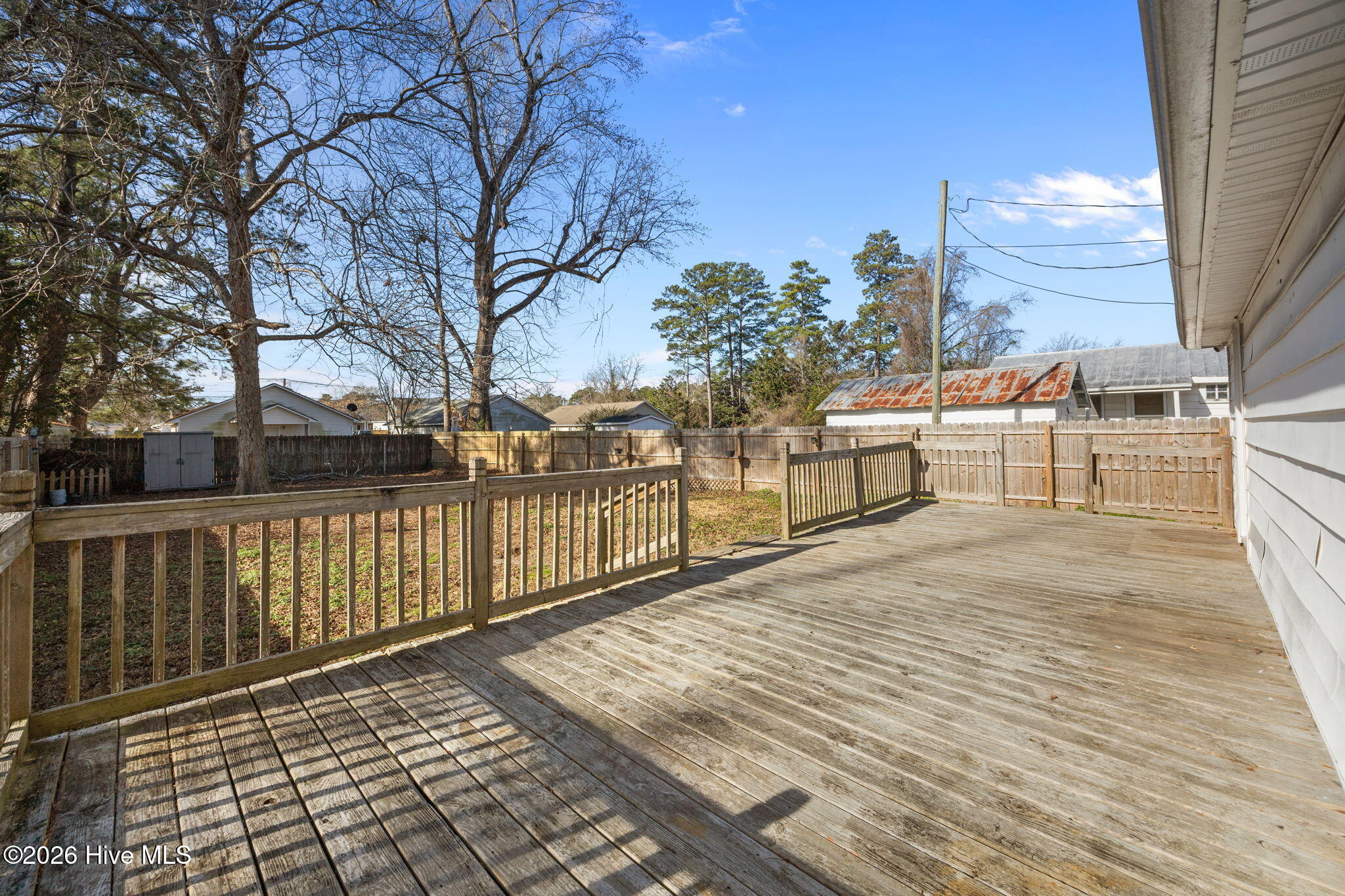 100549332 | Photo 21