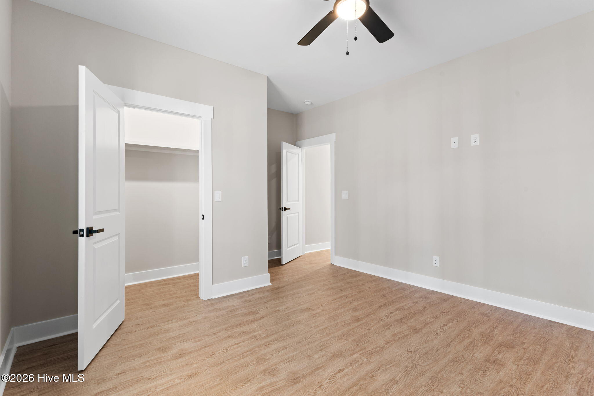 100558112 | Photo 33