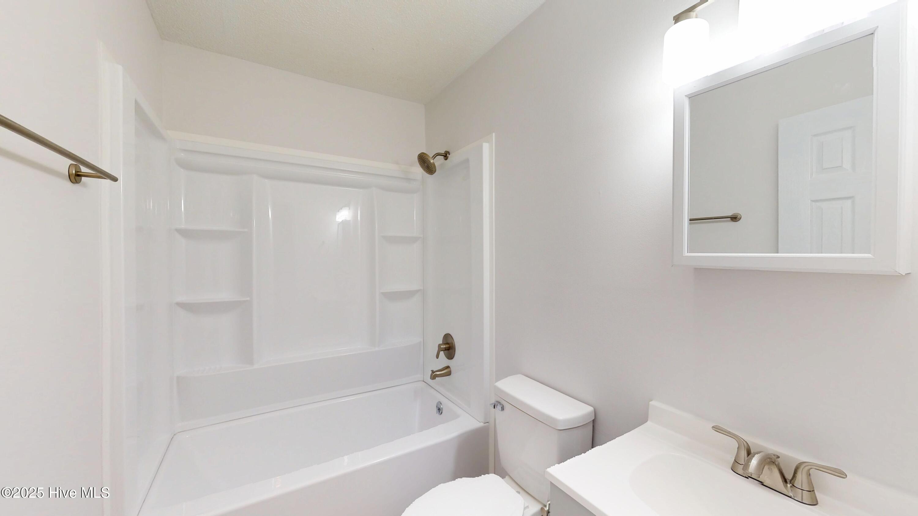 100536322 | Photo 17