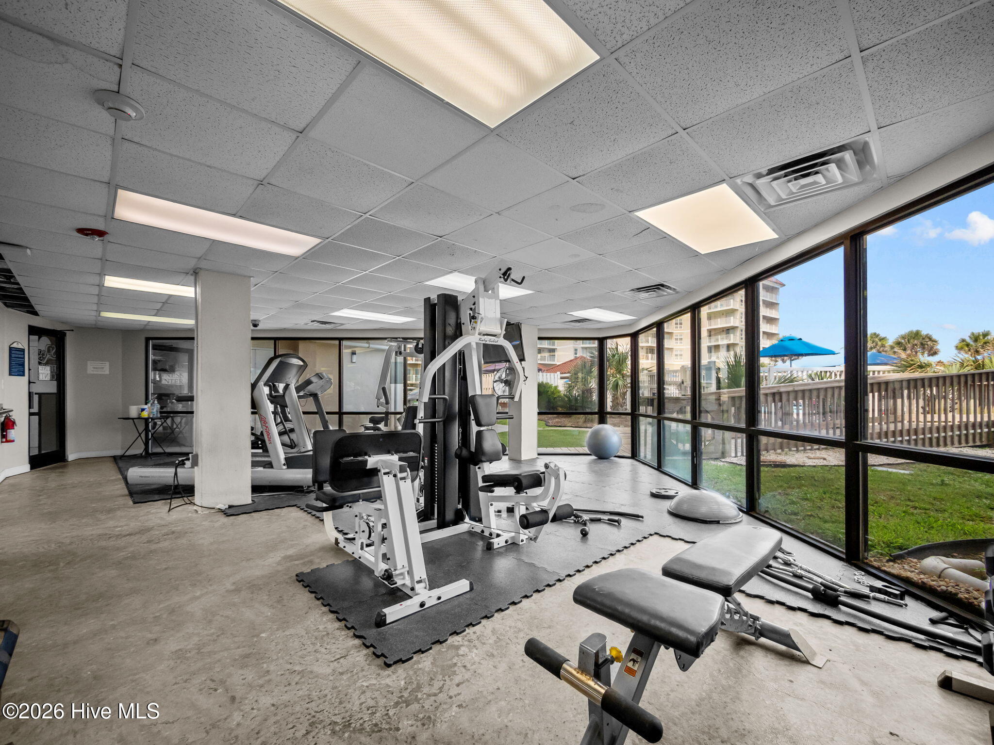 100550416 | Photo 46