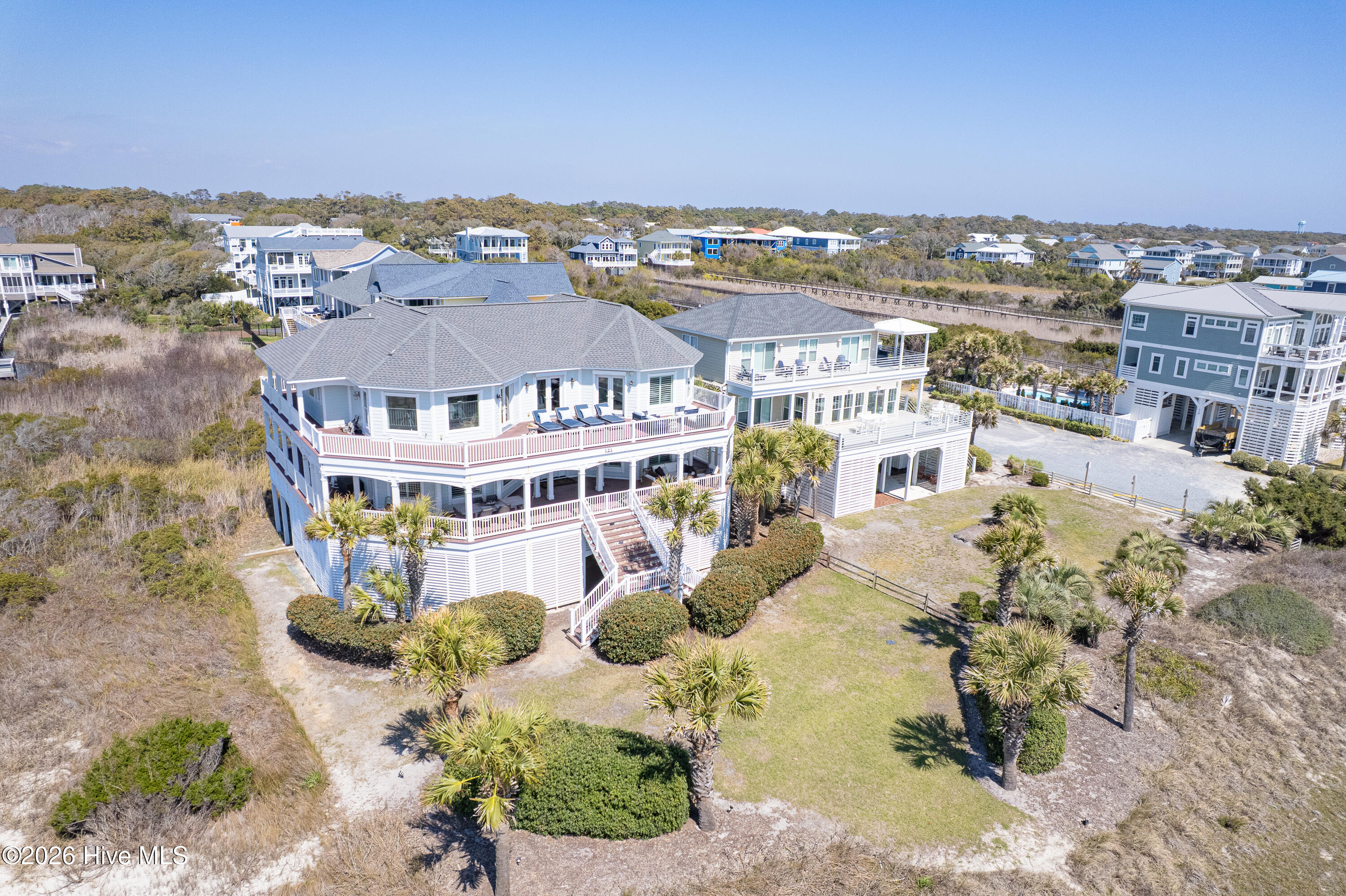 100567897 | Photo 74