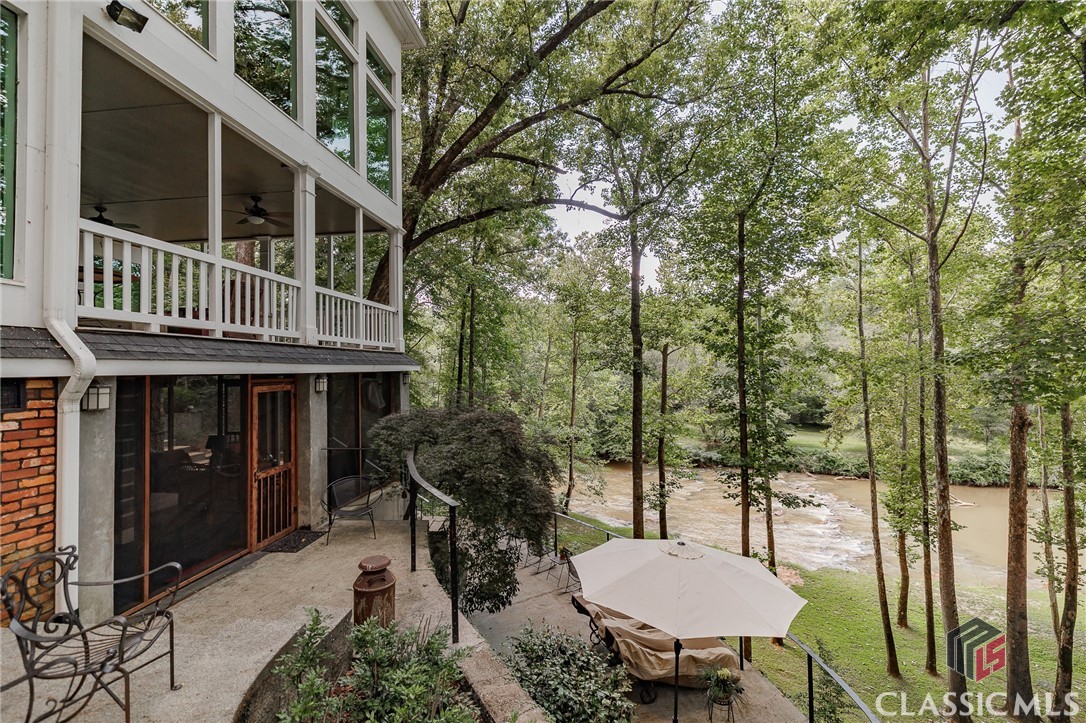 210 Riverview Road
