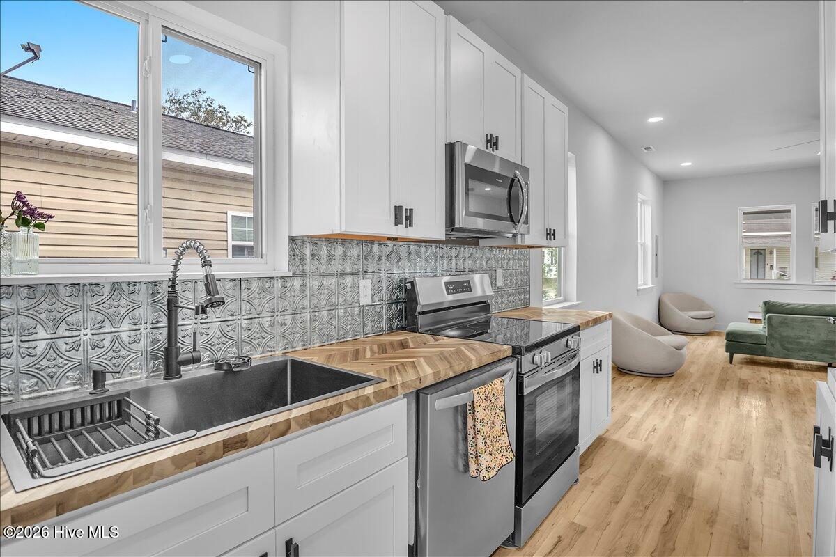 100570167 | Photo 22