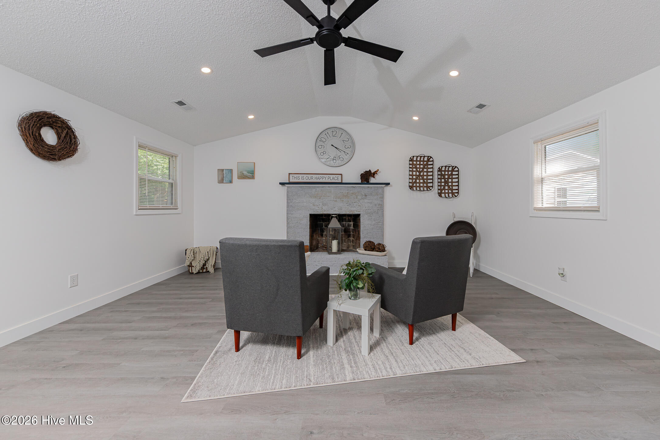 175 Peninsula Manor Road,Hubert