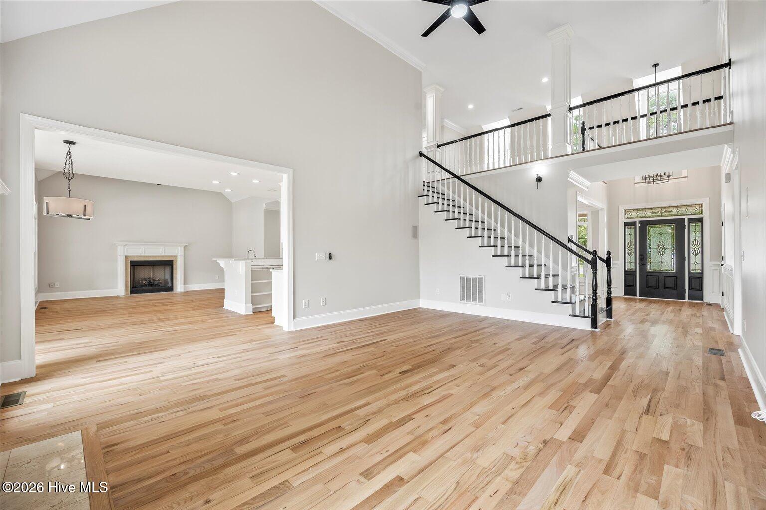 100560992 | Photo 19