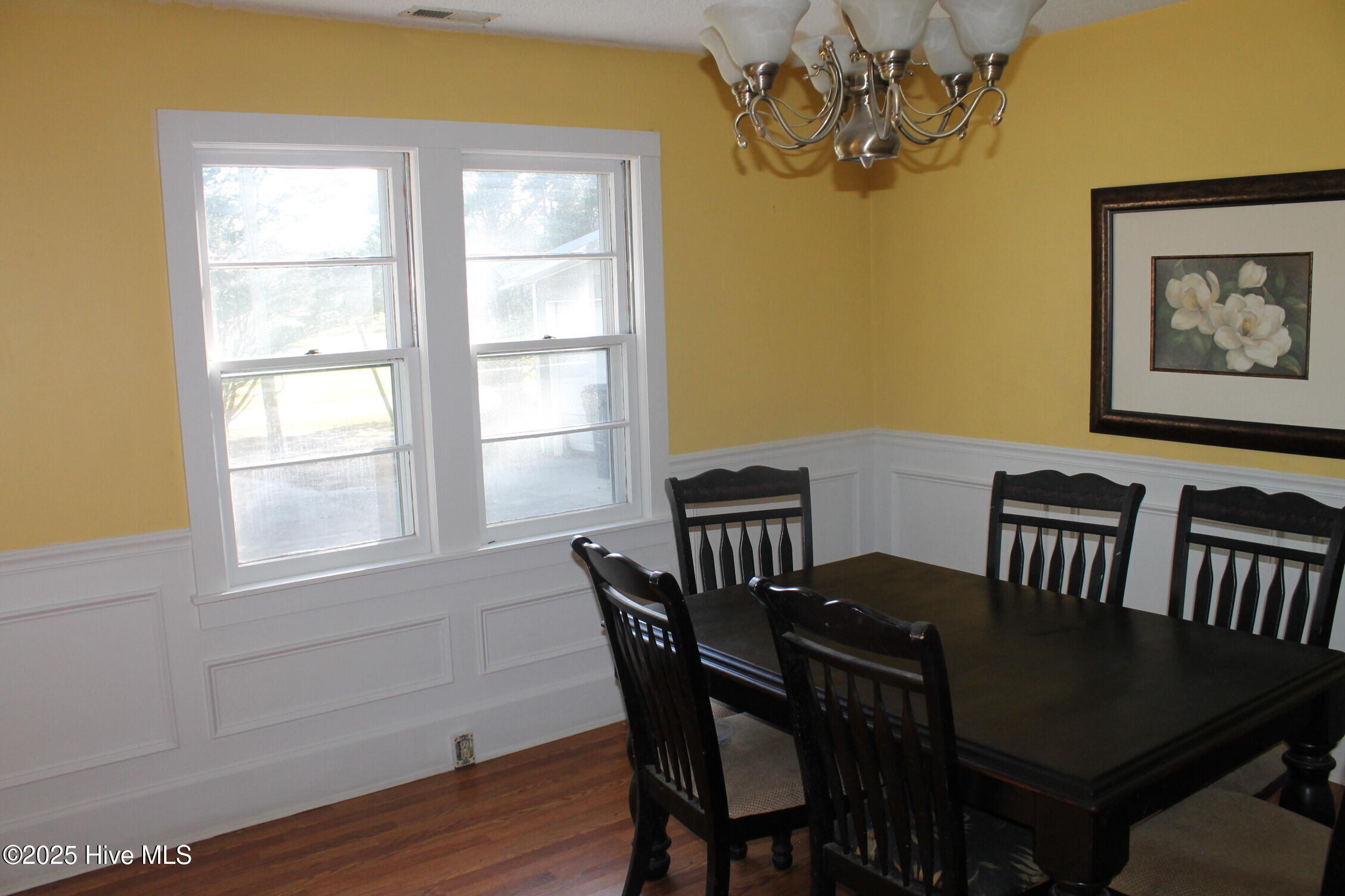 100535341 | Photo 18